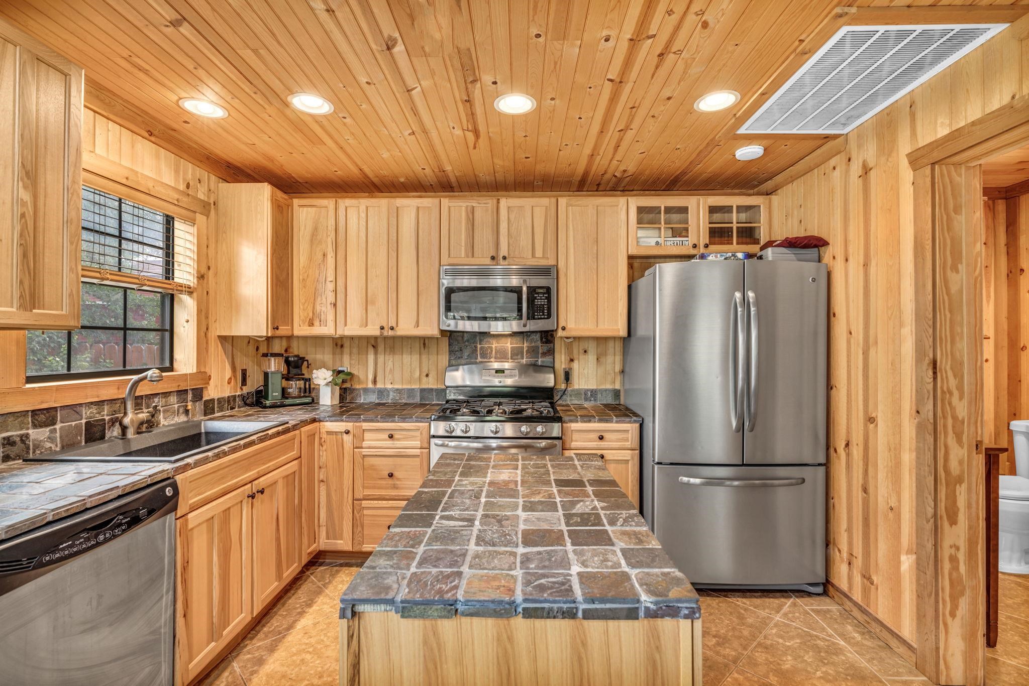 251 E Lakeshore Drive