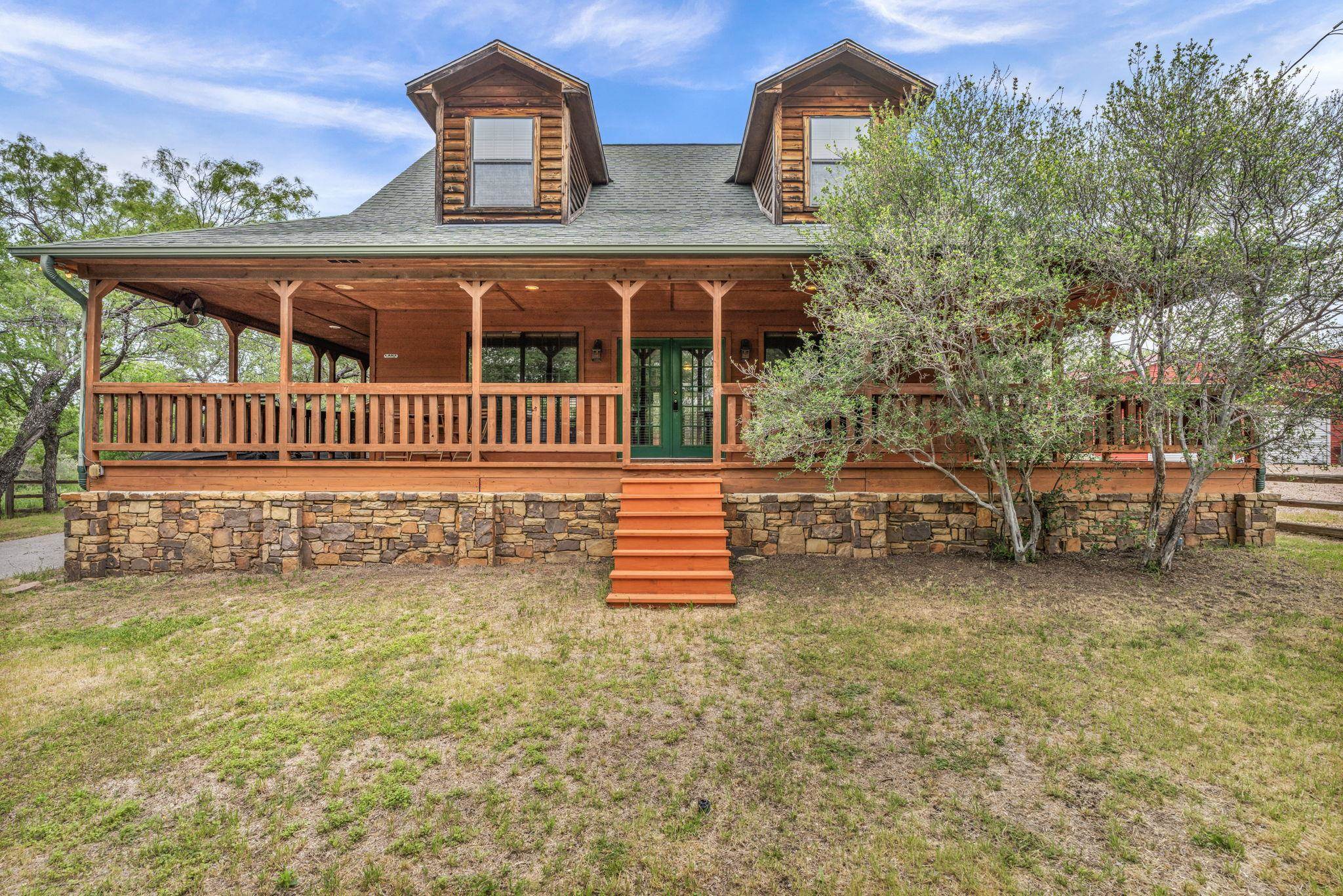 251 E Lakeshore Drive