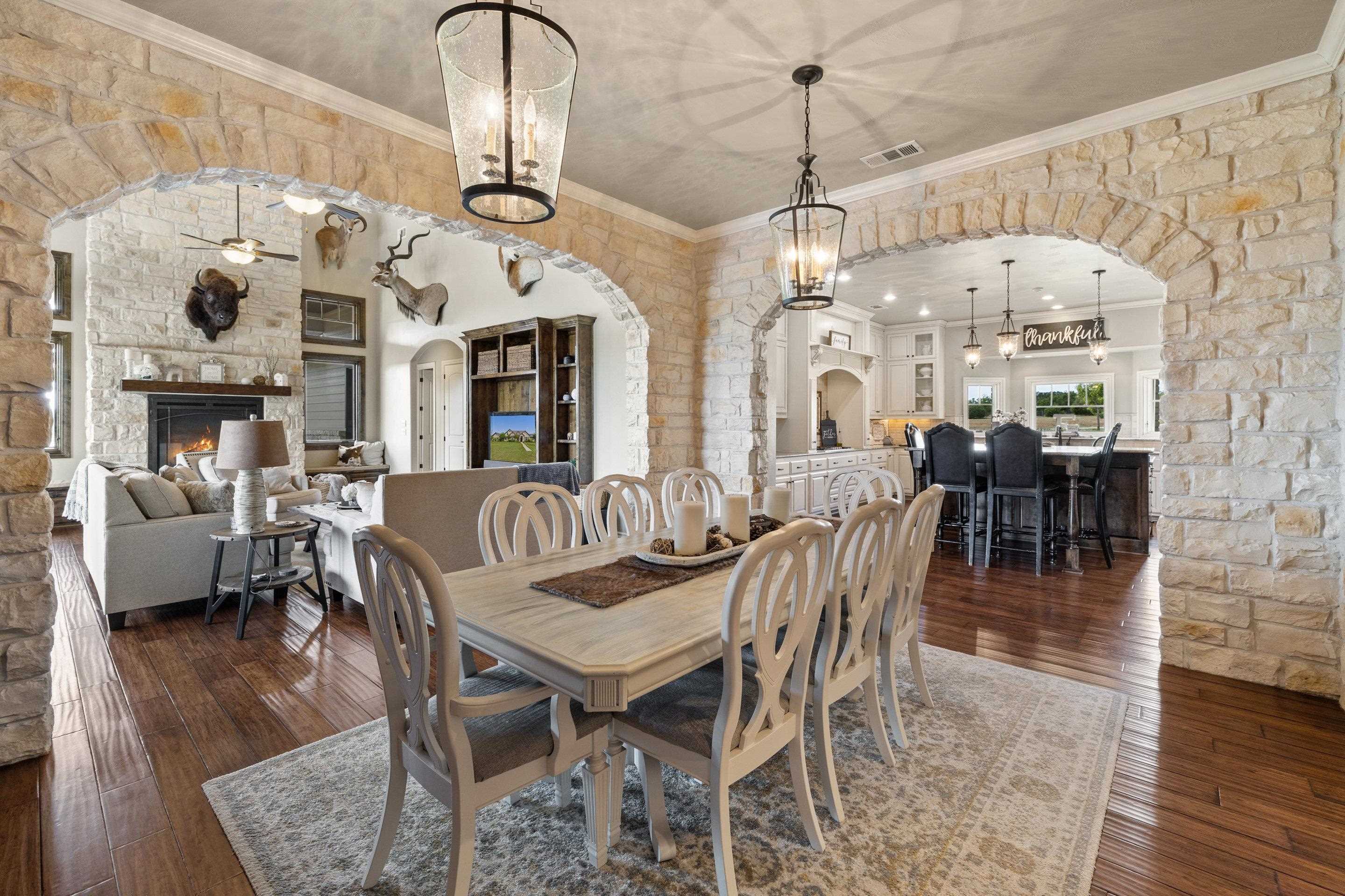 3085 County Road 200