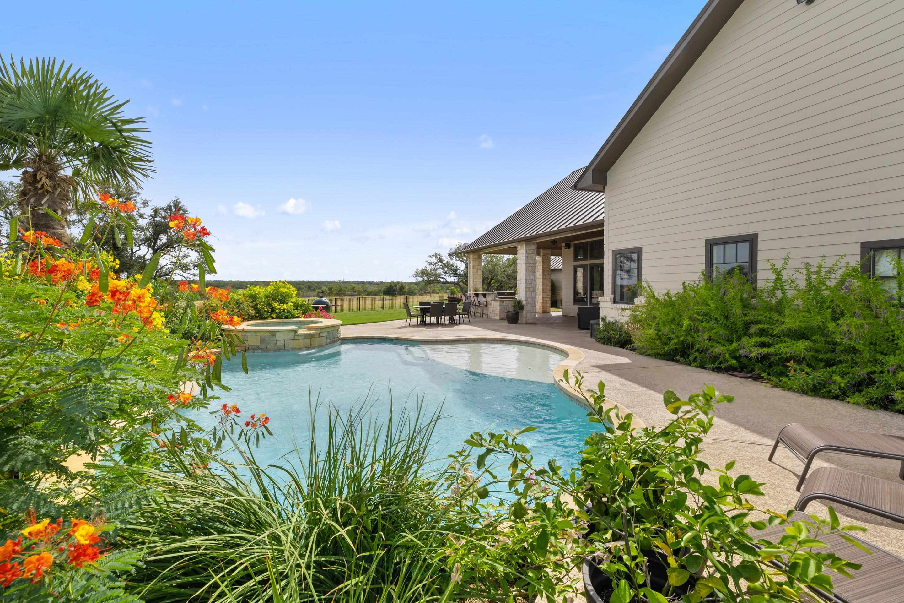 3085 County Road 200