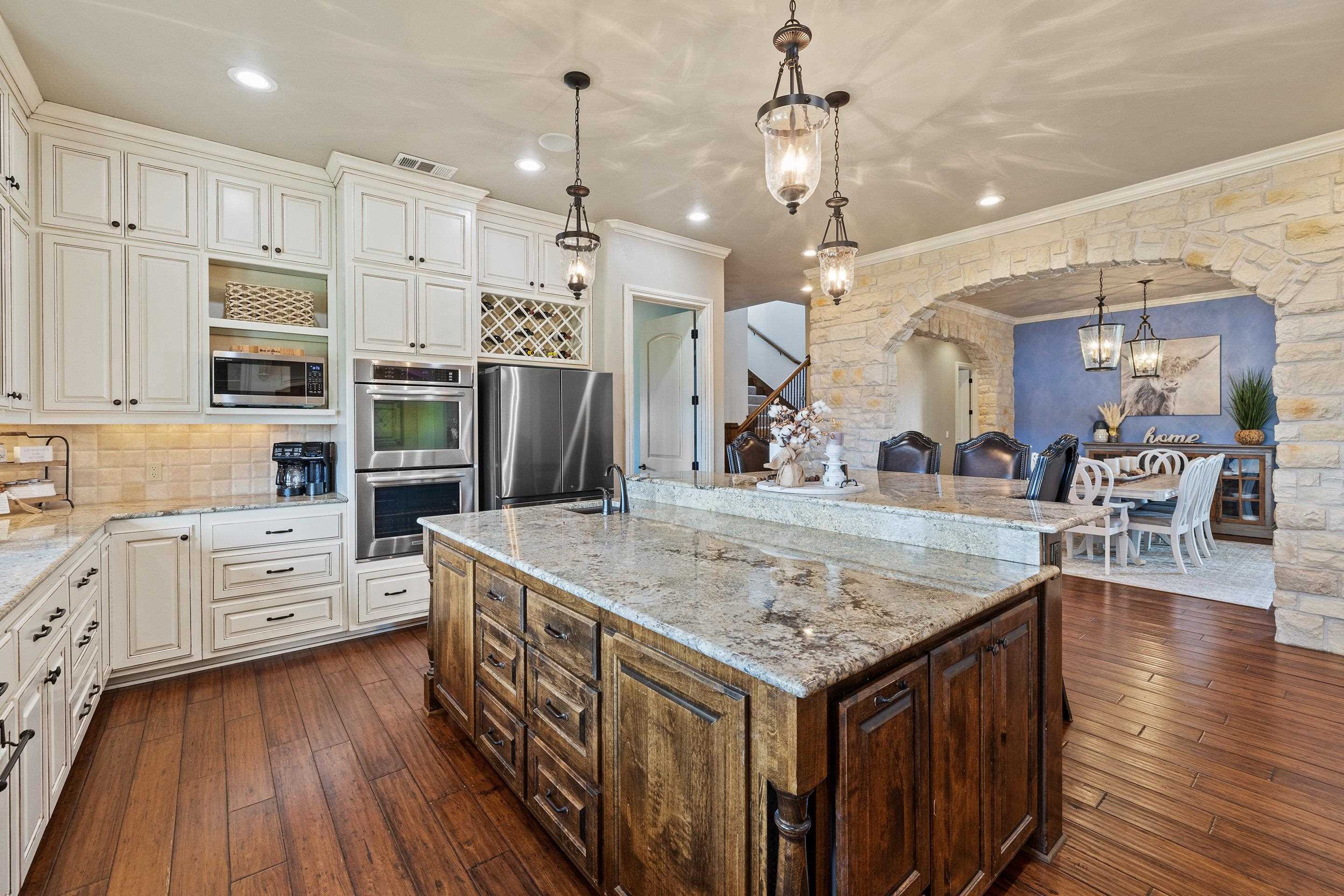 3085 County Road 200