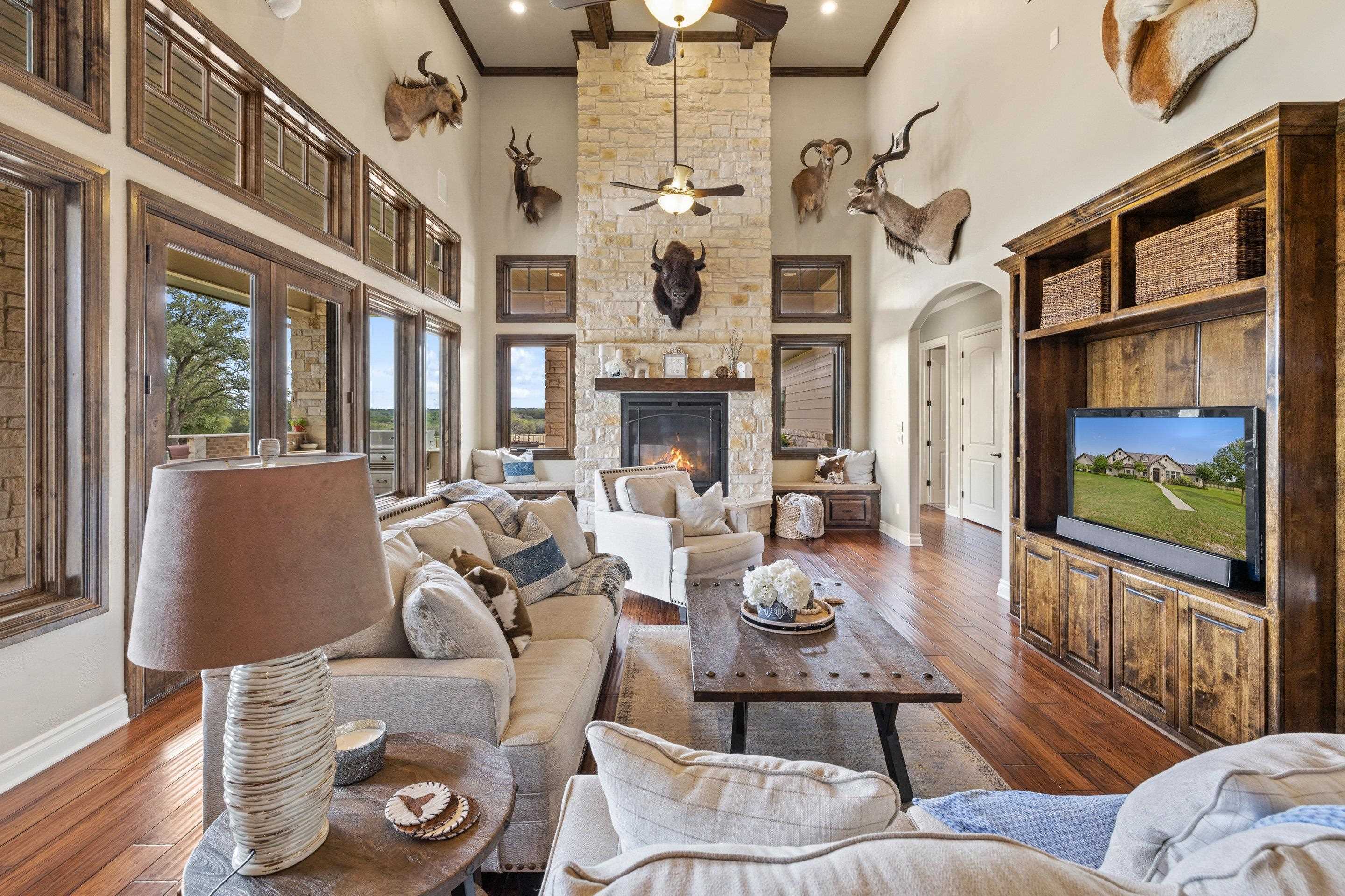 3085 County Road 200