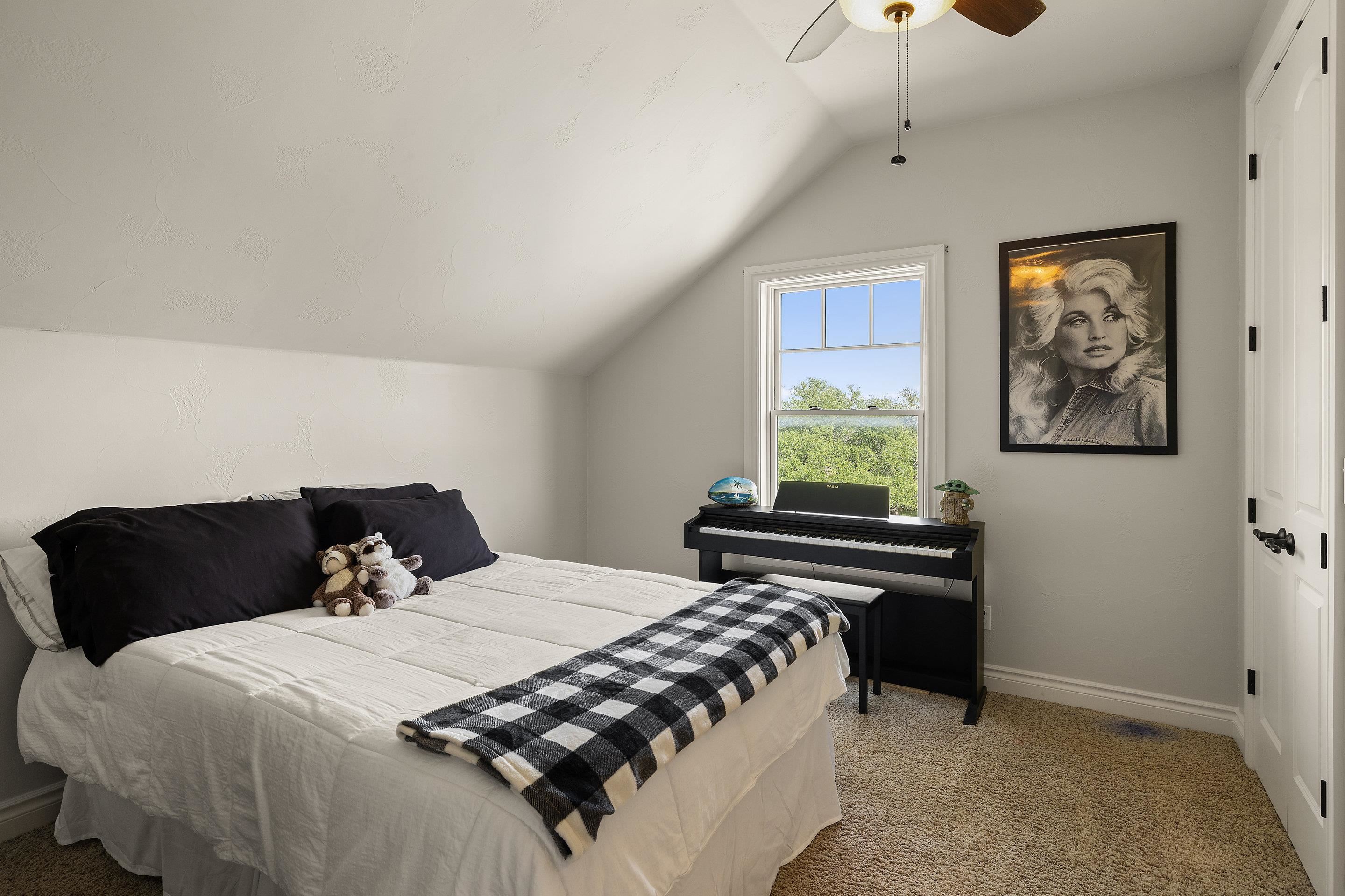 3085 County Road 200
