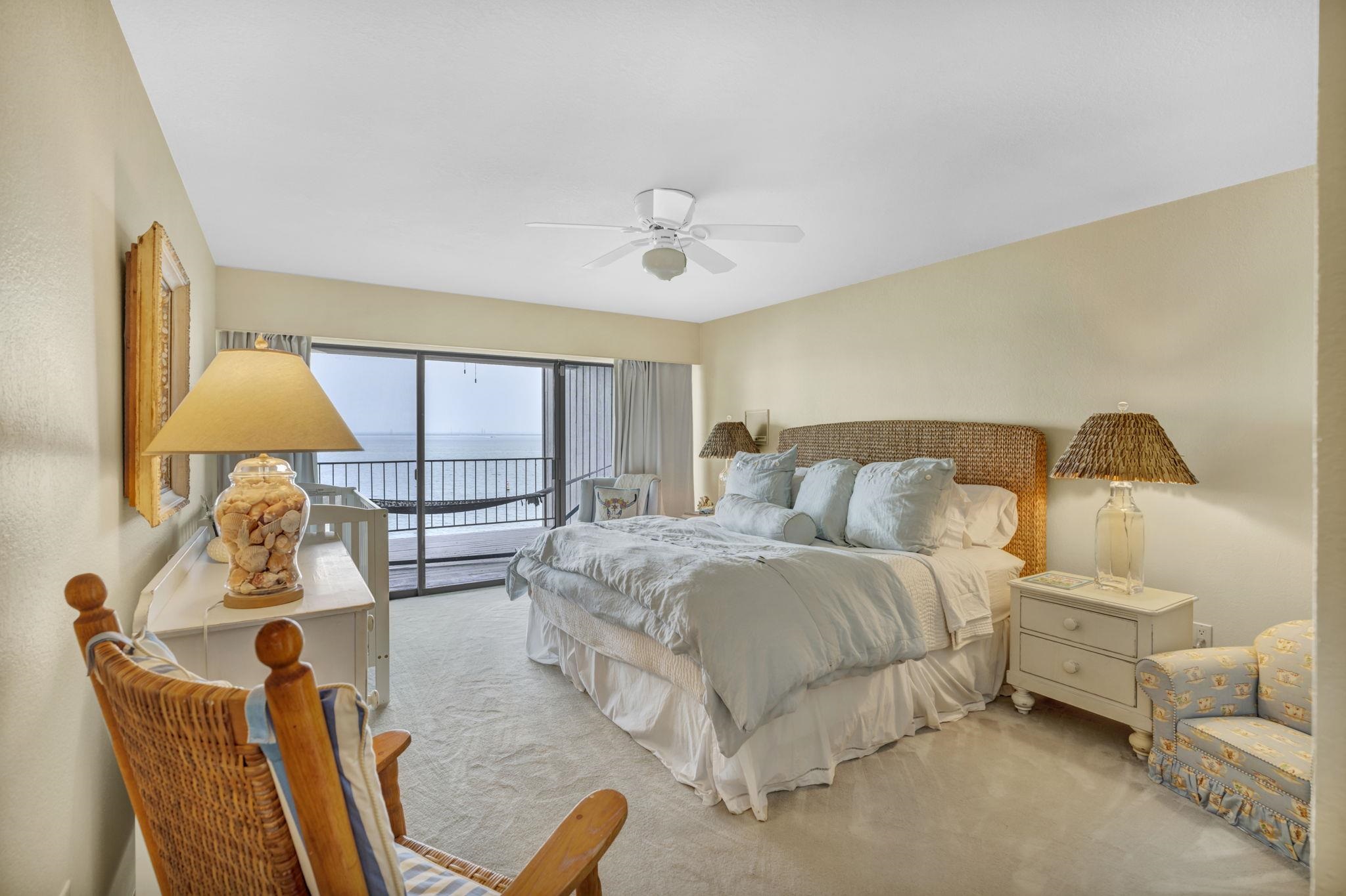 1207 The Cape