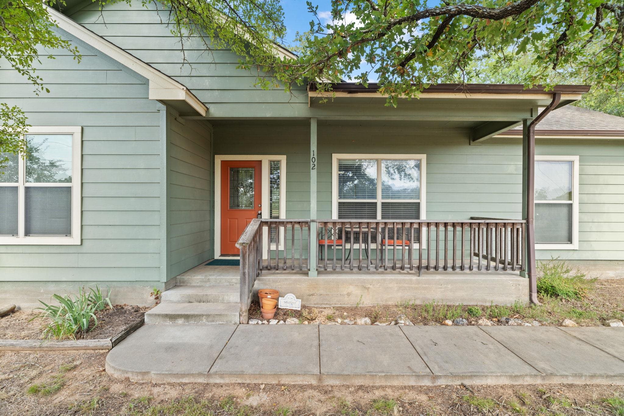 102 Ashlee Lane