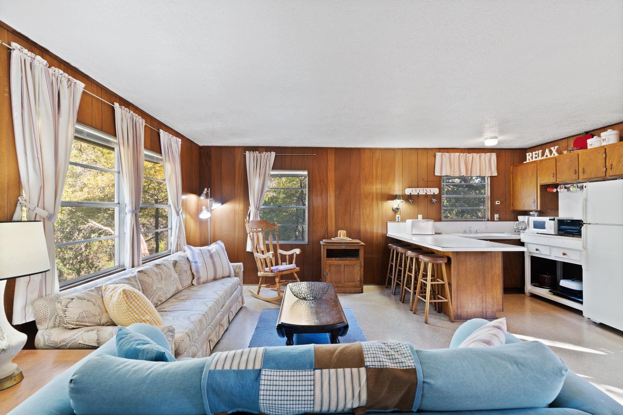 749 Driftwood Ln