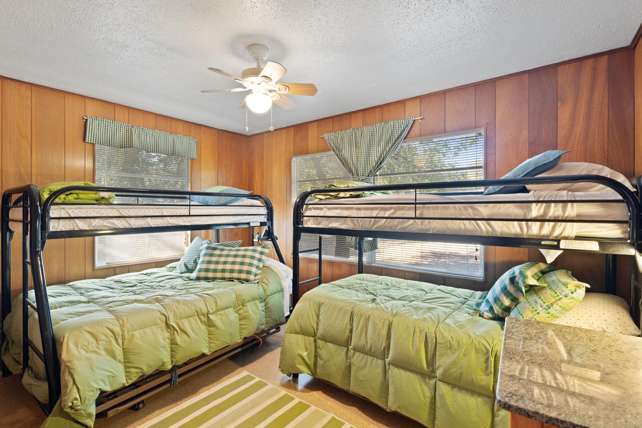 749 Driftwood Ln