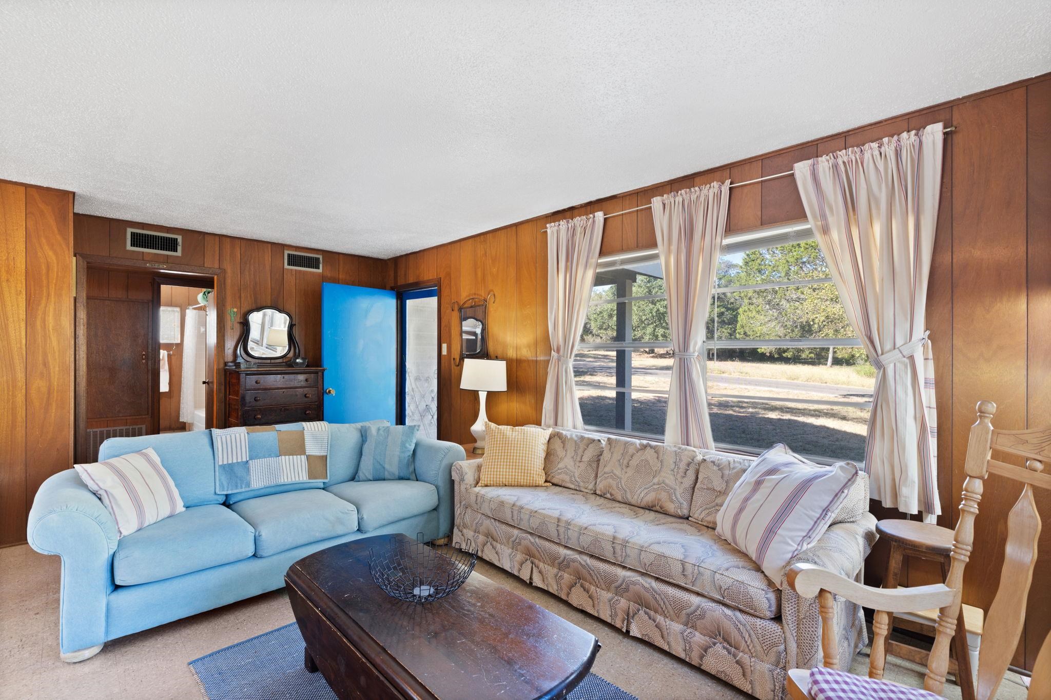 749 Driftwood Ln