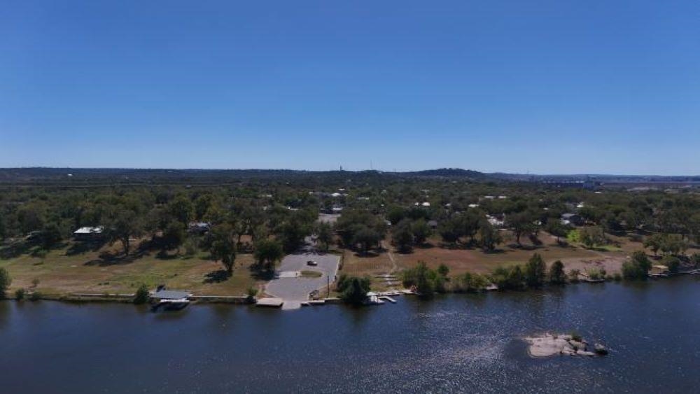 749 Driftwood Ln
