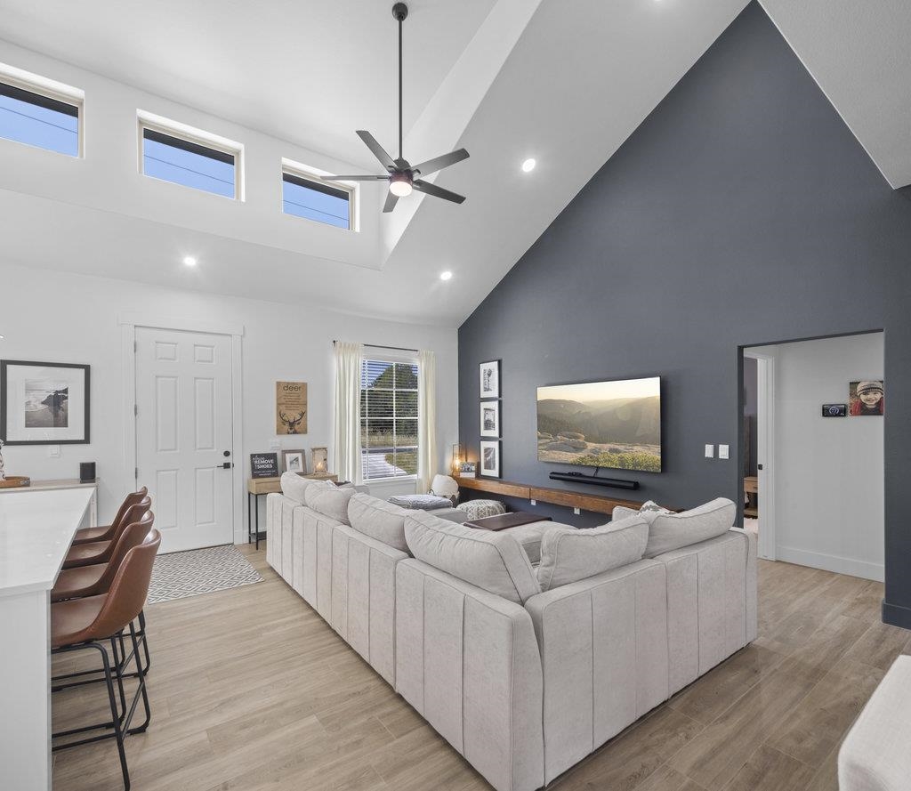 1307 Whitetail Rd