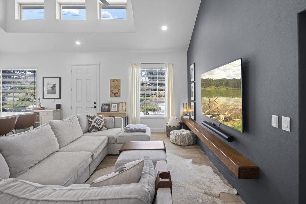 1307 Whitetail Rd