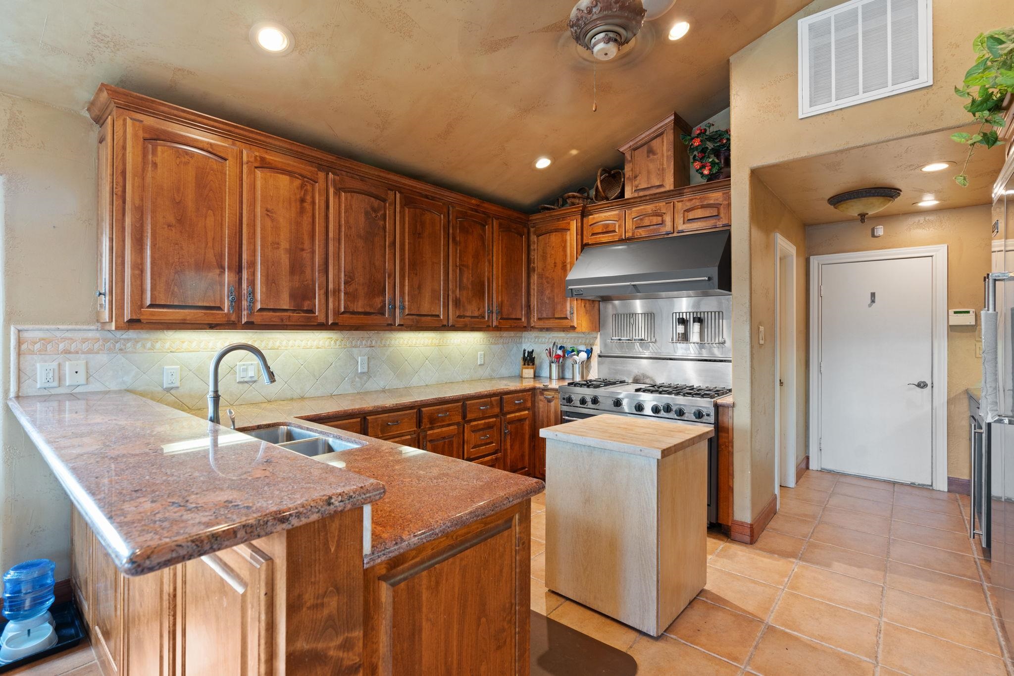 68 Applehead Island Dr