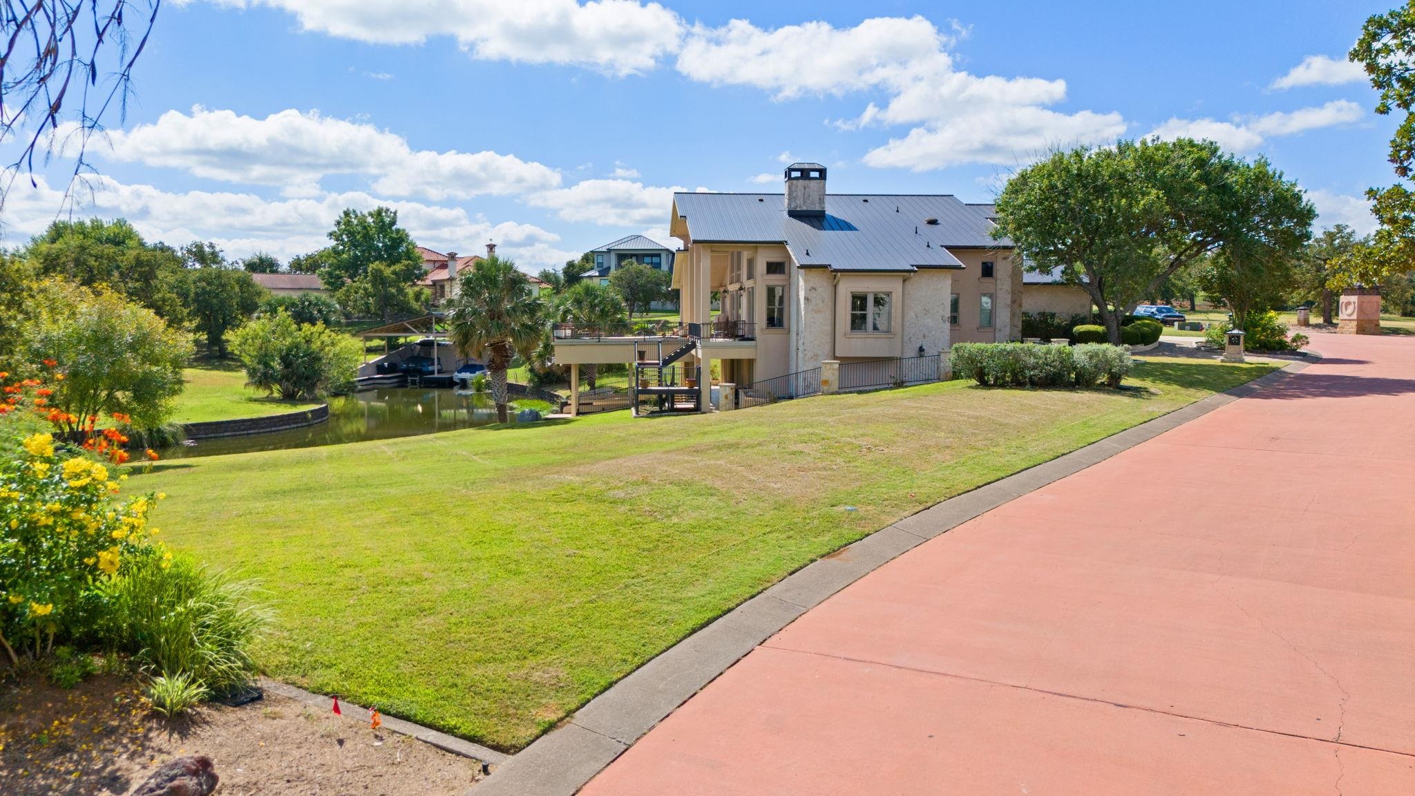 68 Applehead Island Dr