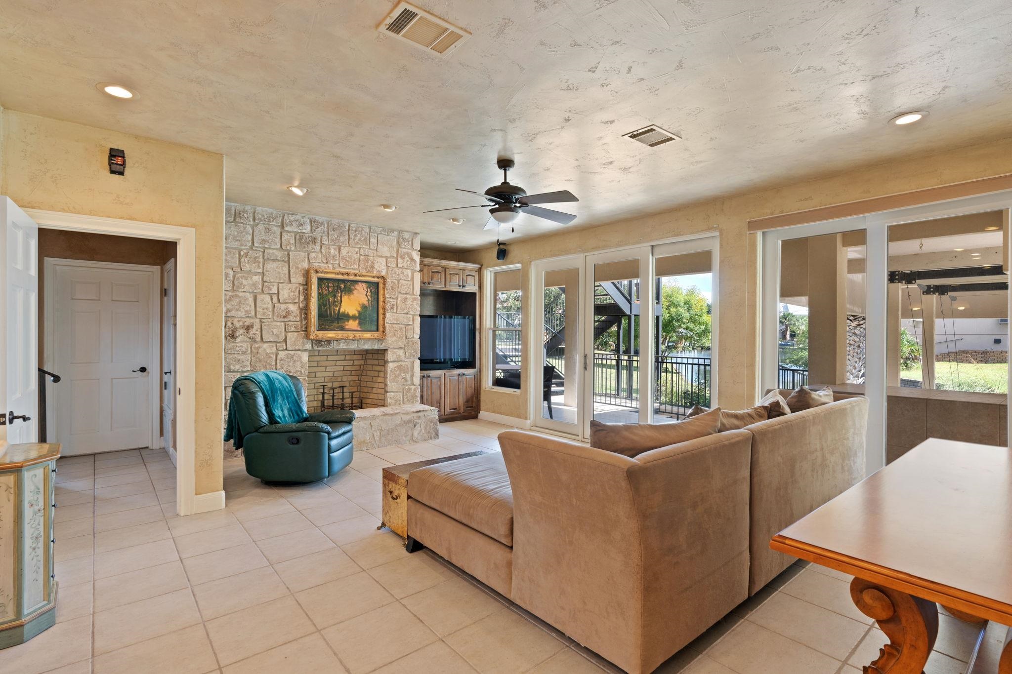 68 Applehead Island Dr