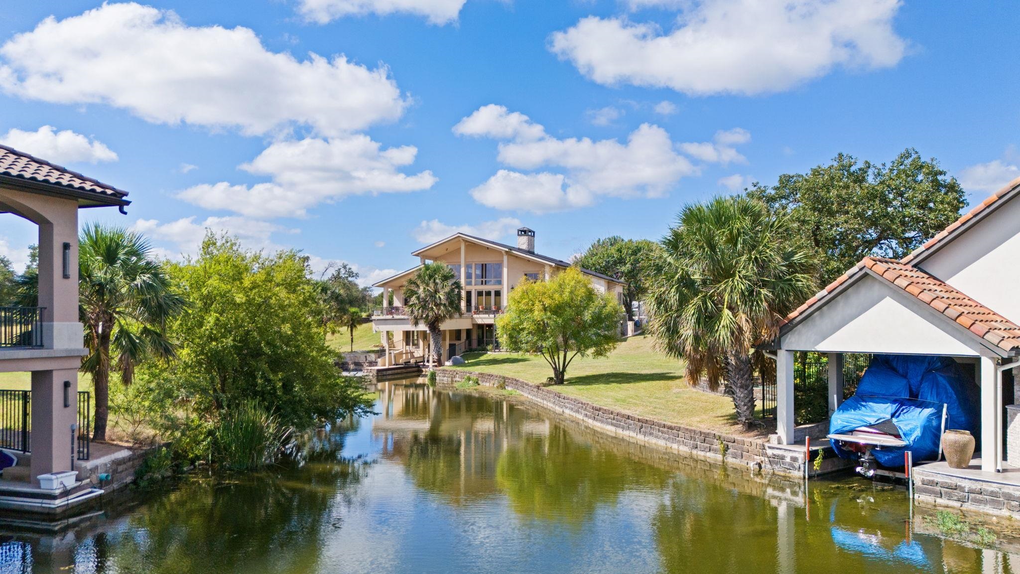 68 Applehead Island Dr