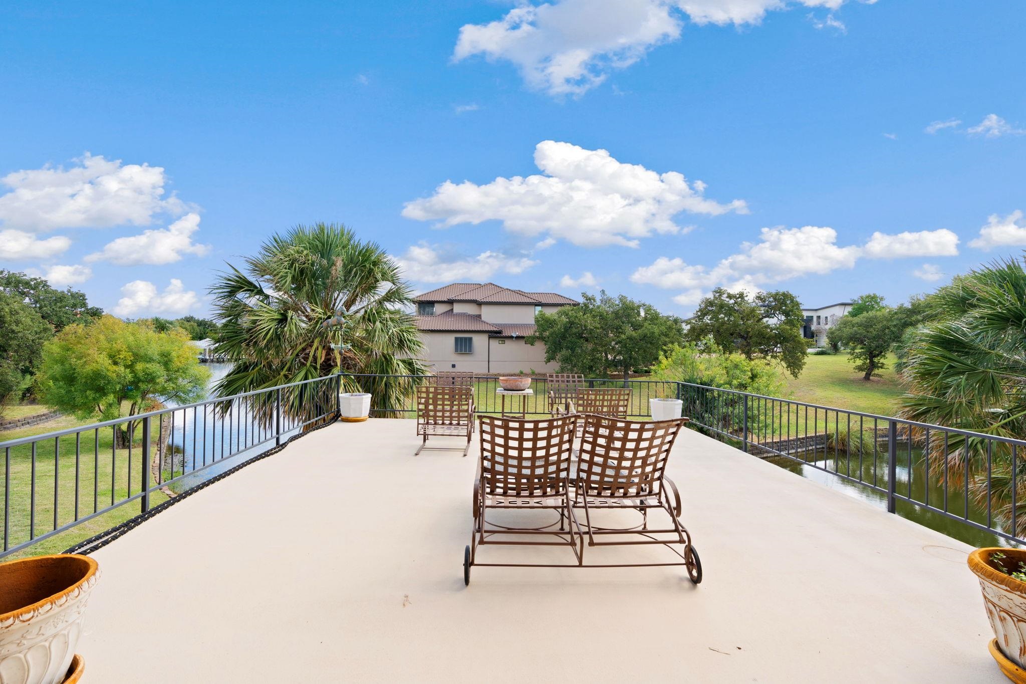 68 Applehead Island Dr