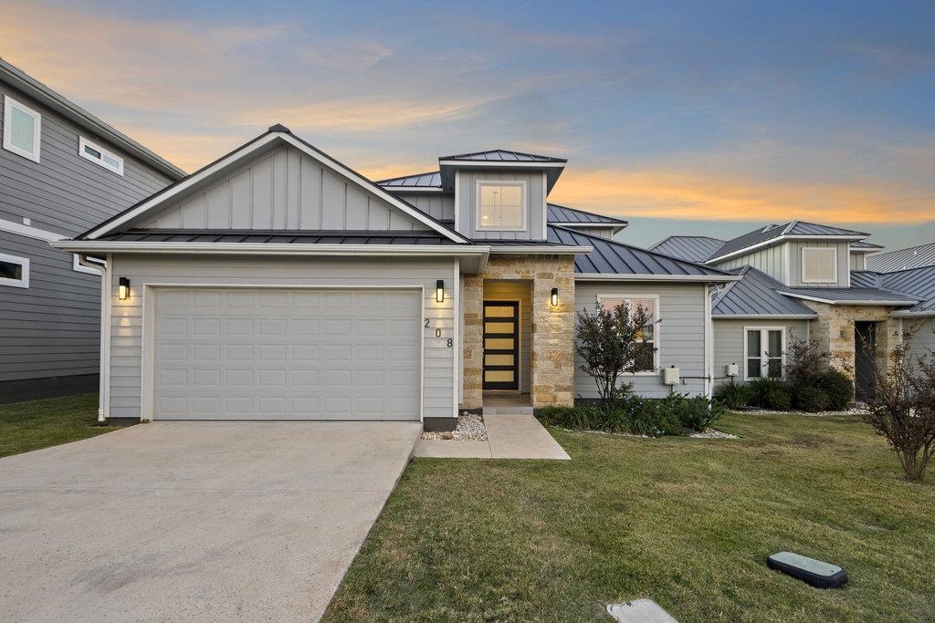 208 Archview Lane