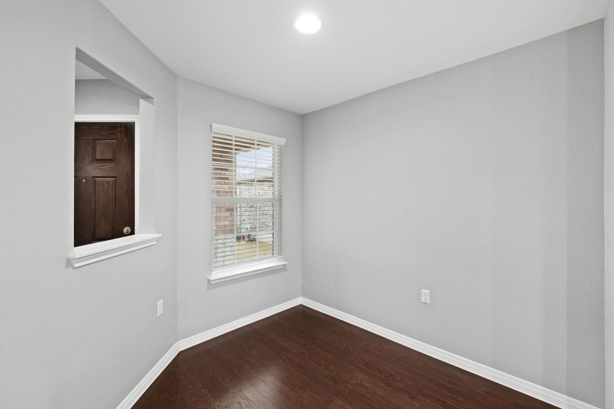 823 Hamilton Ln
