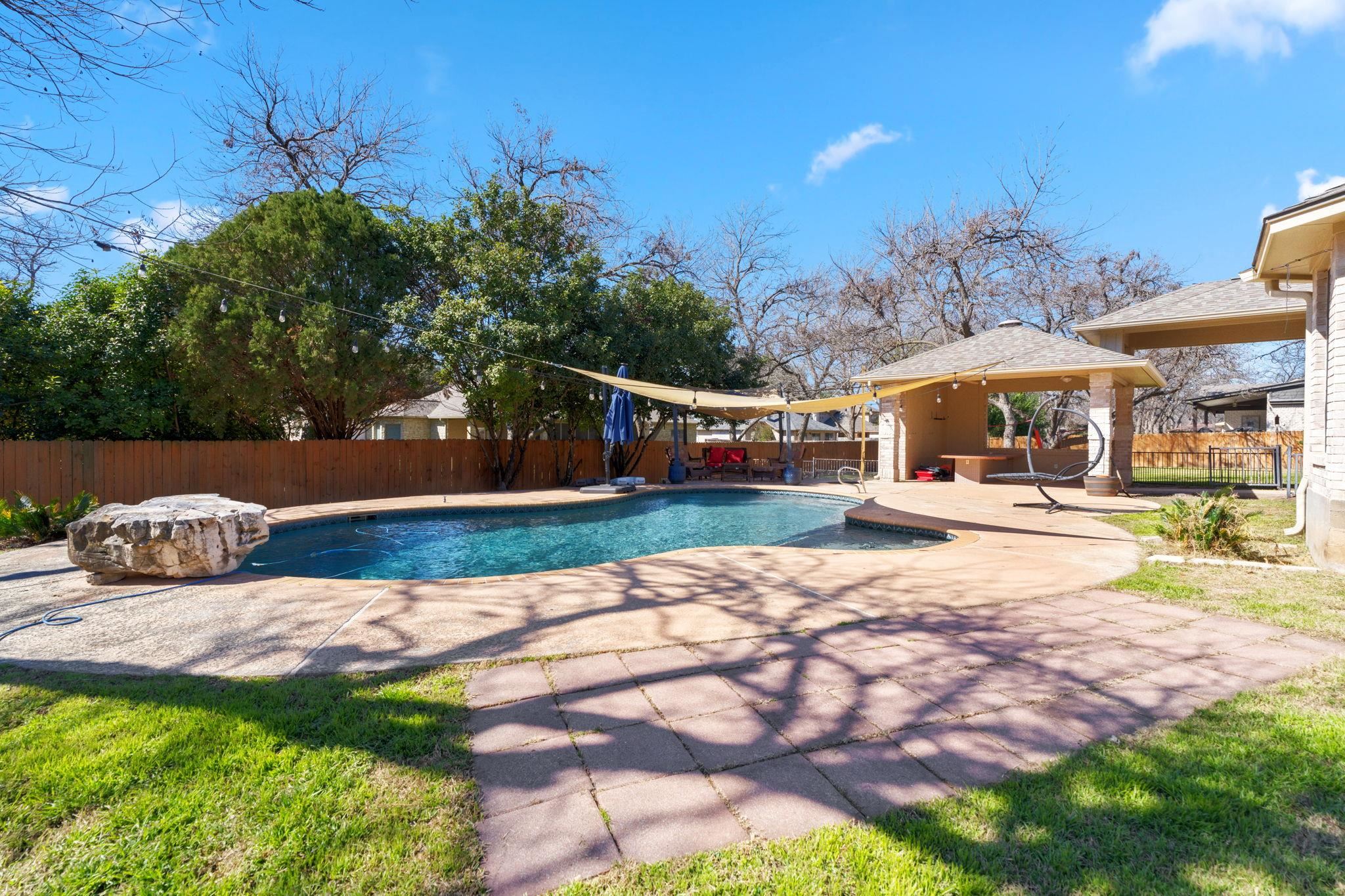 319 San Saba