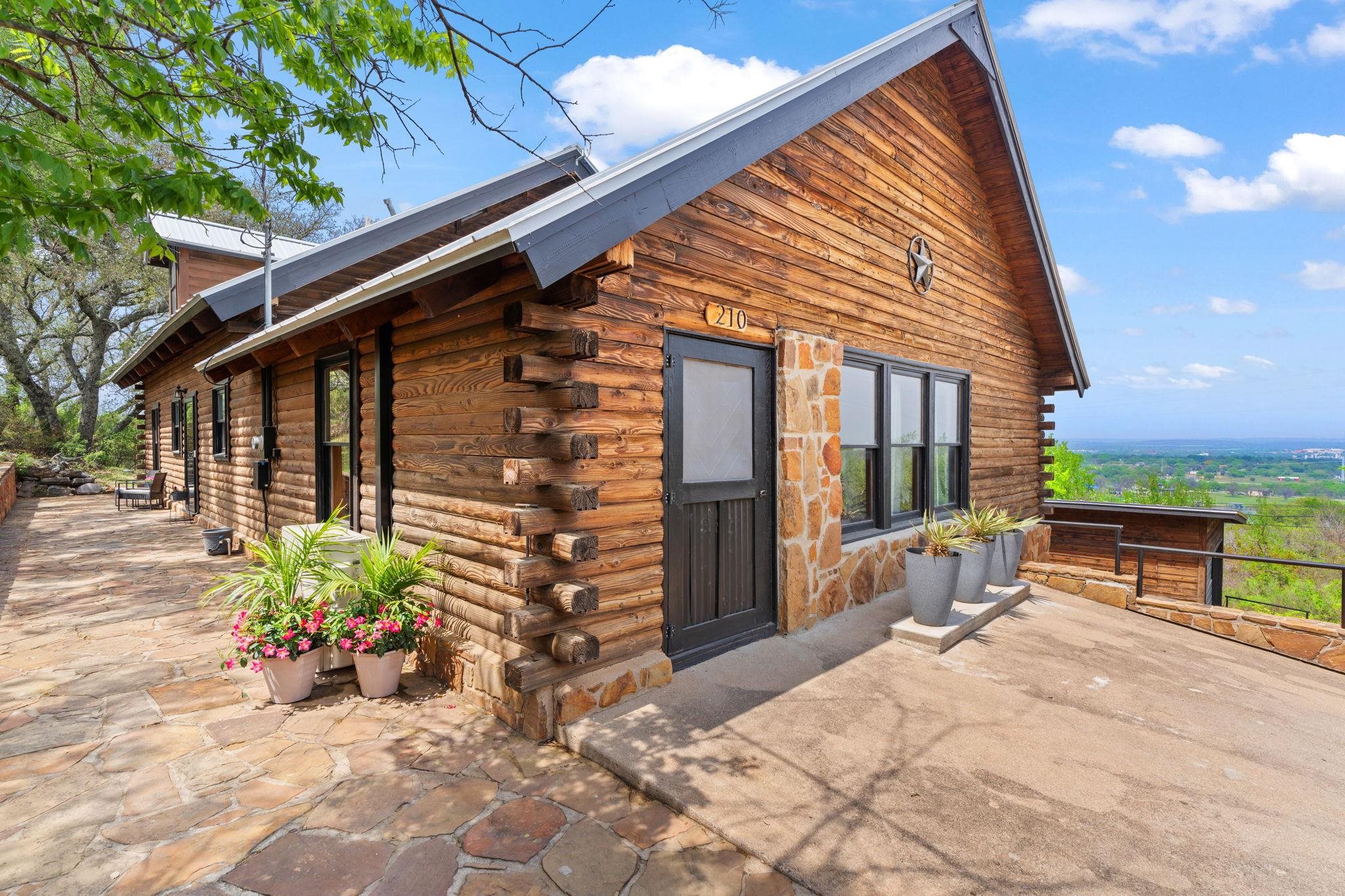 210 Circle Road