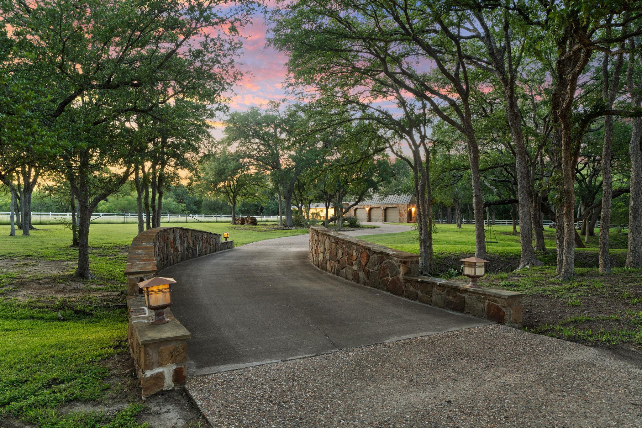 412 E Haney Trace Street