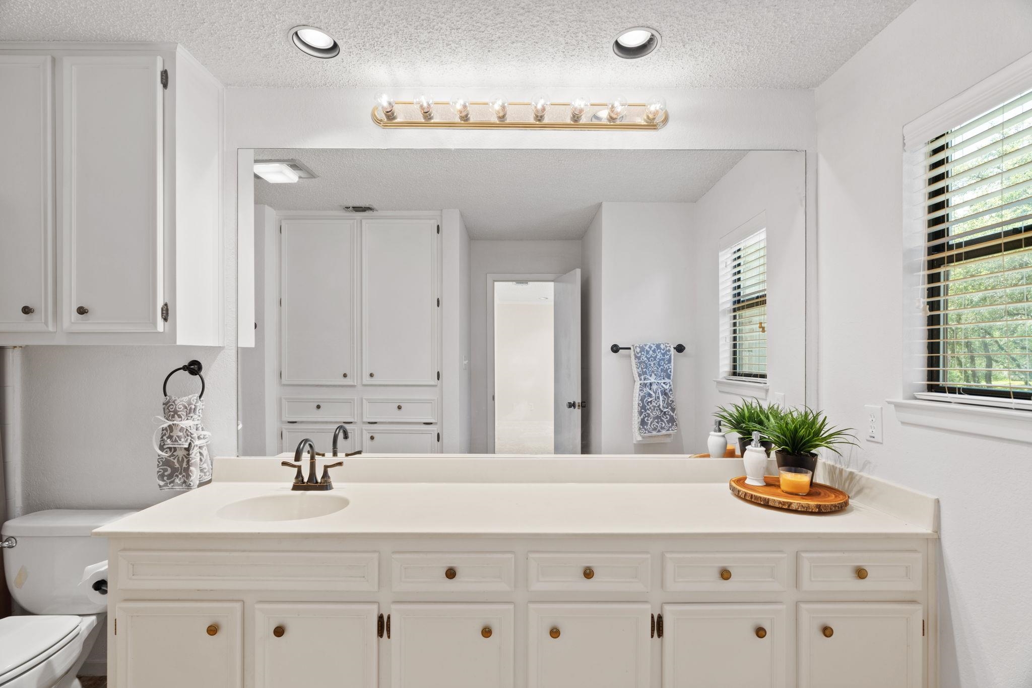 501 Highlands Blvd. #16