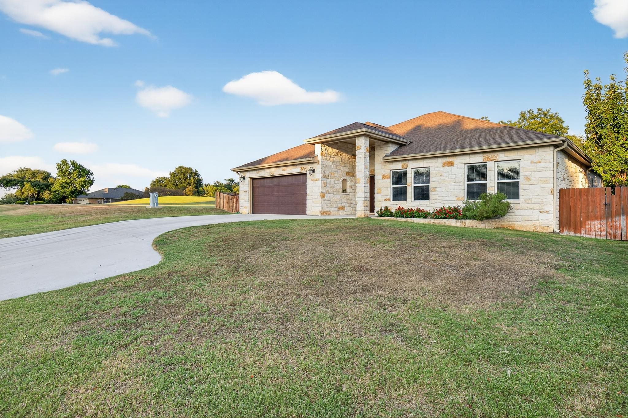 237 Meadowlakes Drive