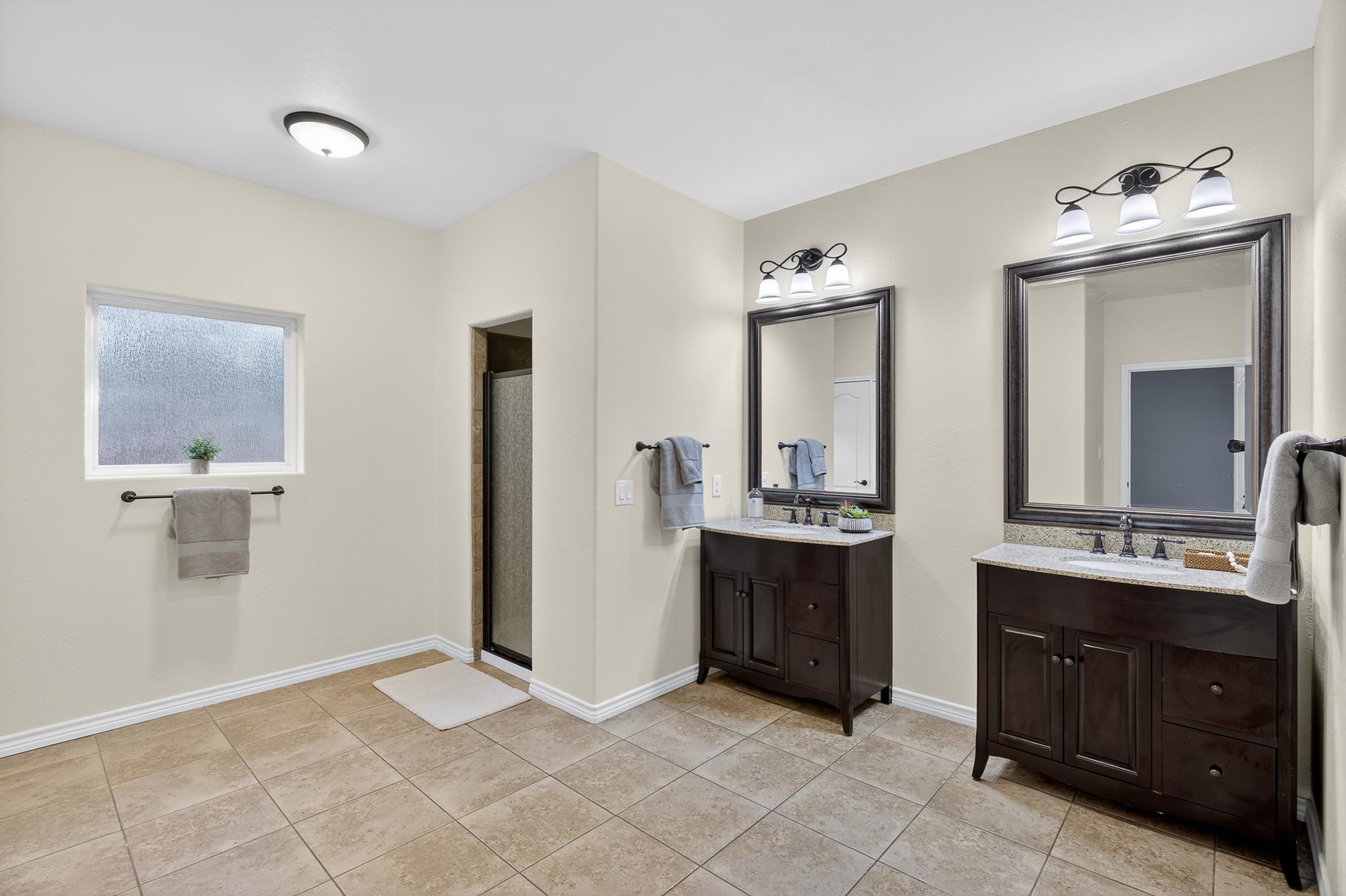 237 Meadowlakes Drive