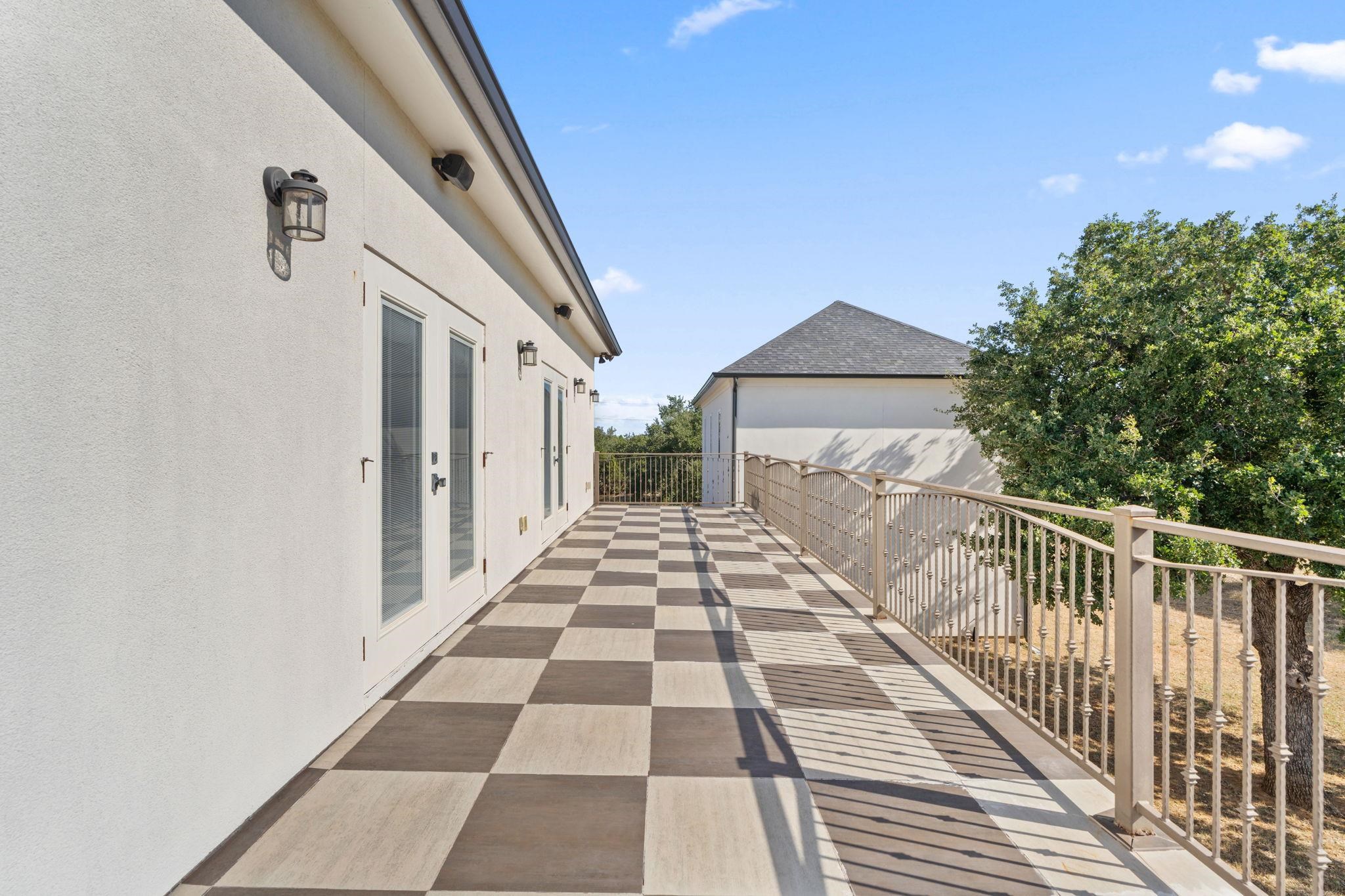 301 Twisted Oak Drive