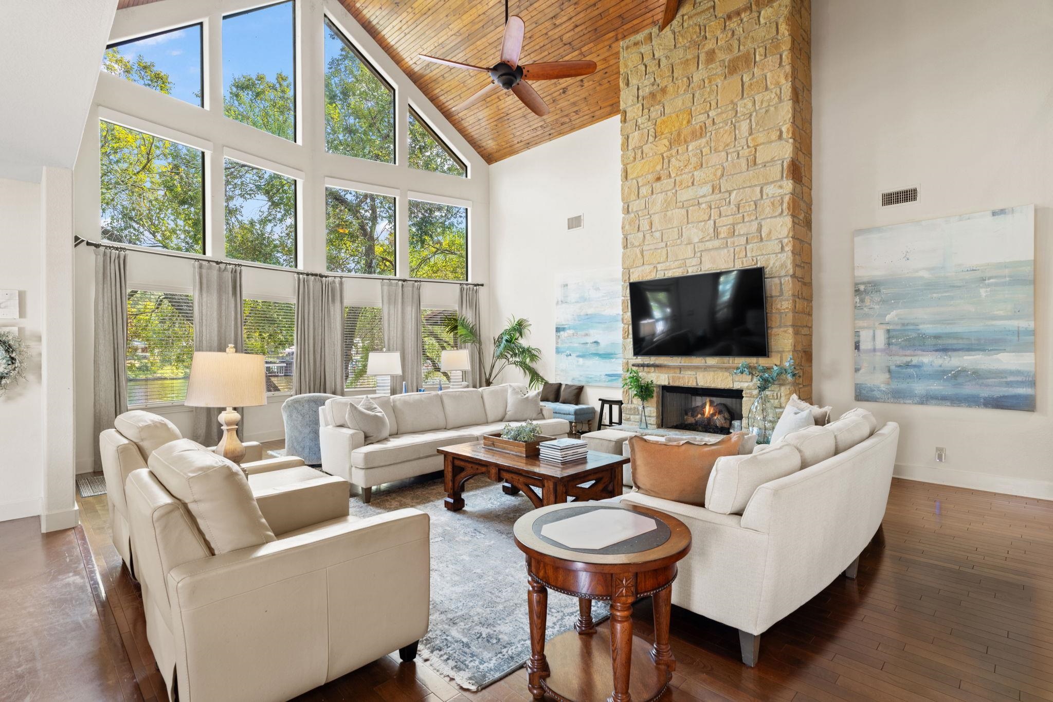 2530 Williams Lakeshore