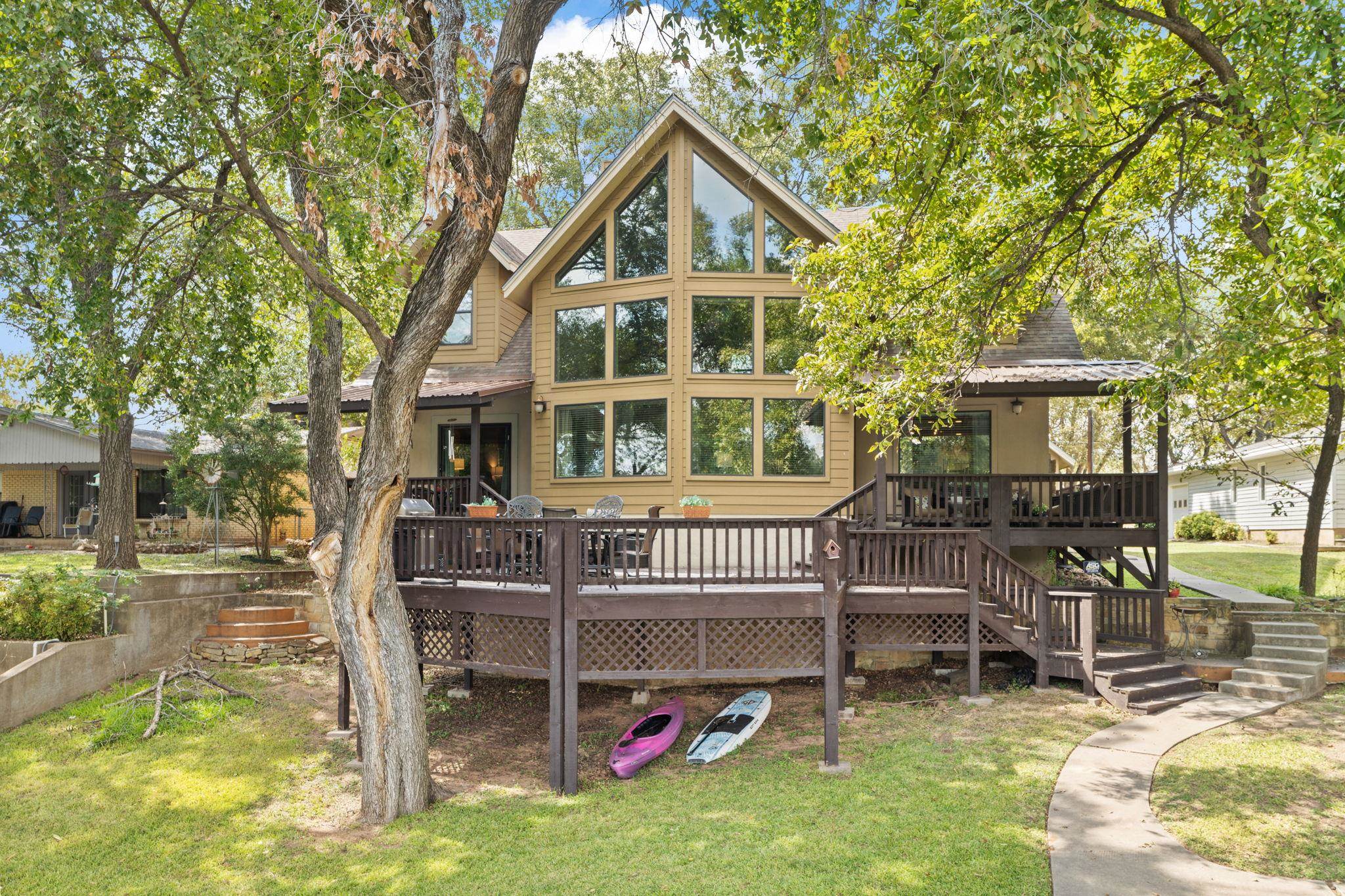 2530 Williams Lakeshore