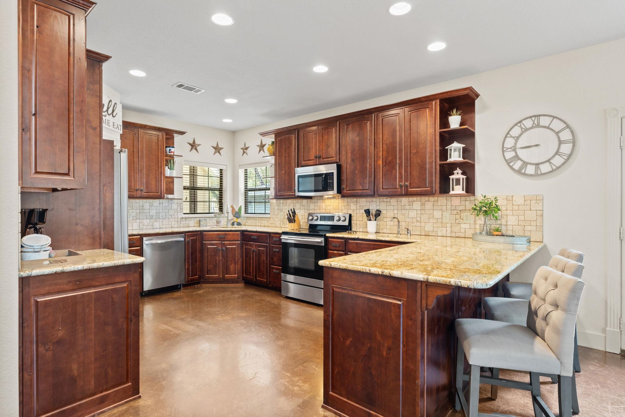 2530 Williams Lakeshore