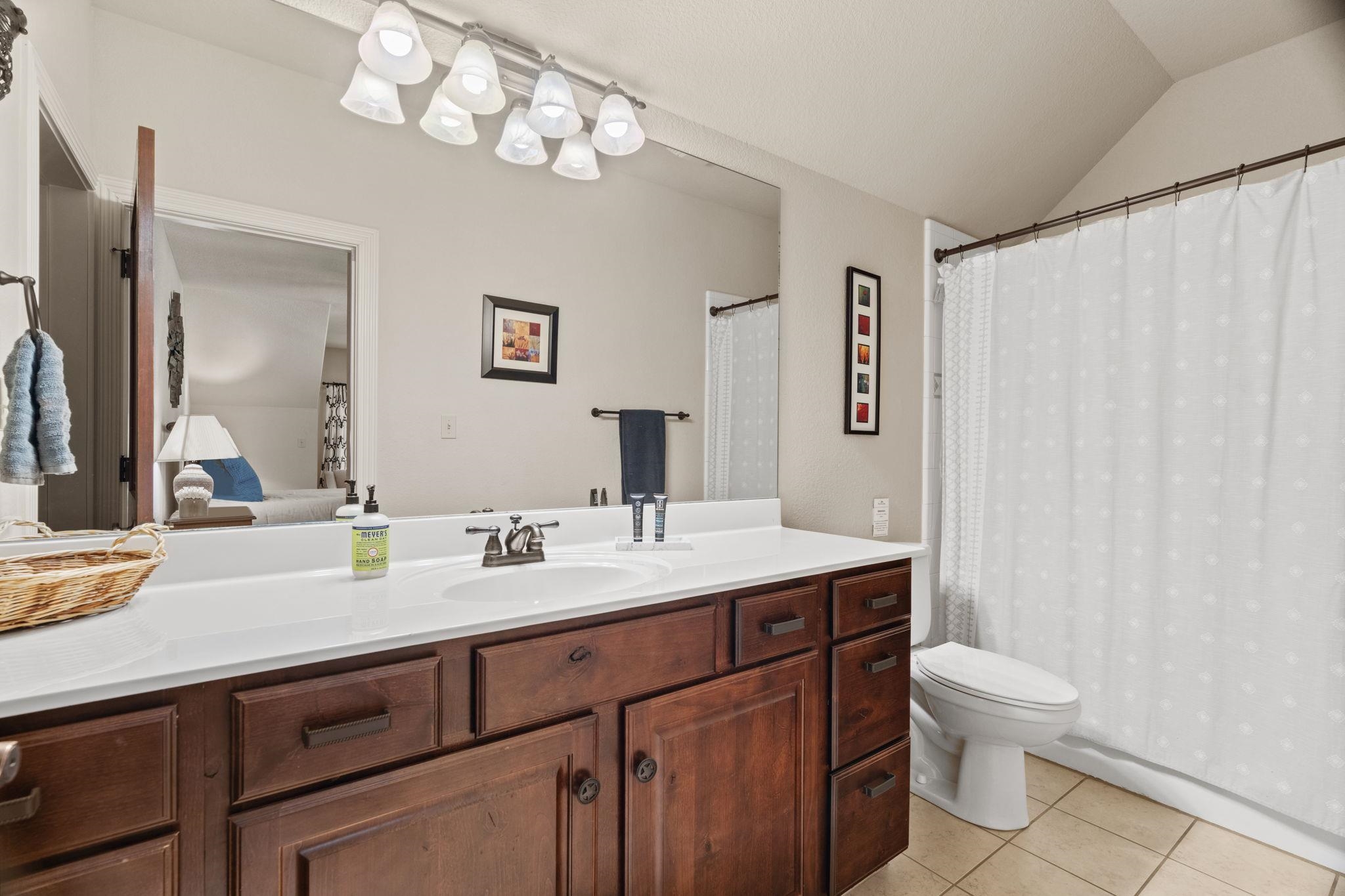 2530 Williams Lakeshore