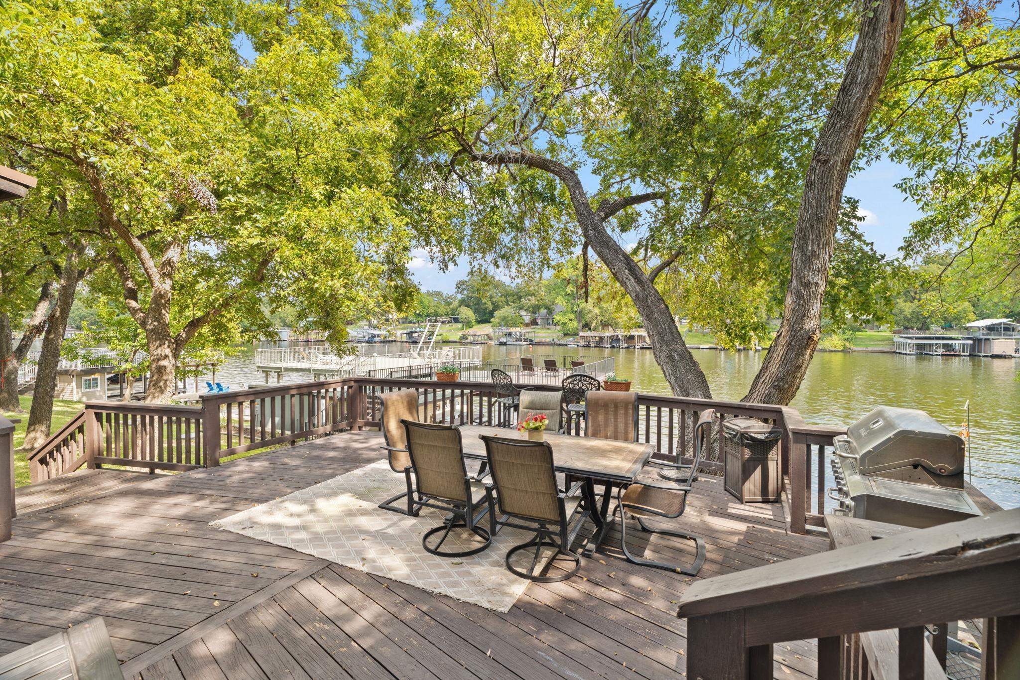 2530 Williams Lakeshore