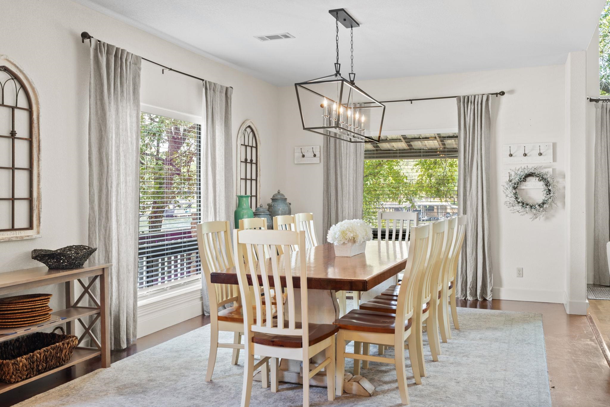 2530 Williams Lakeshore