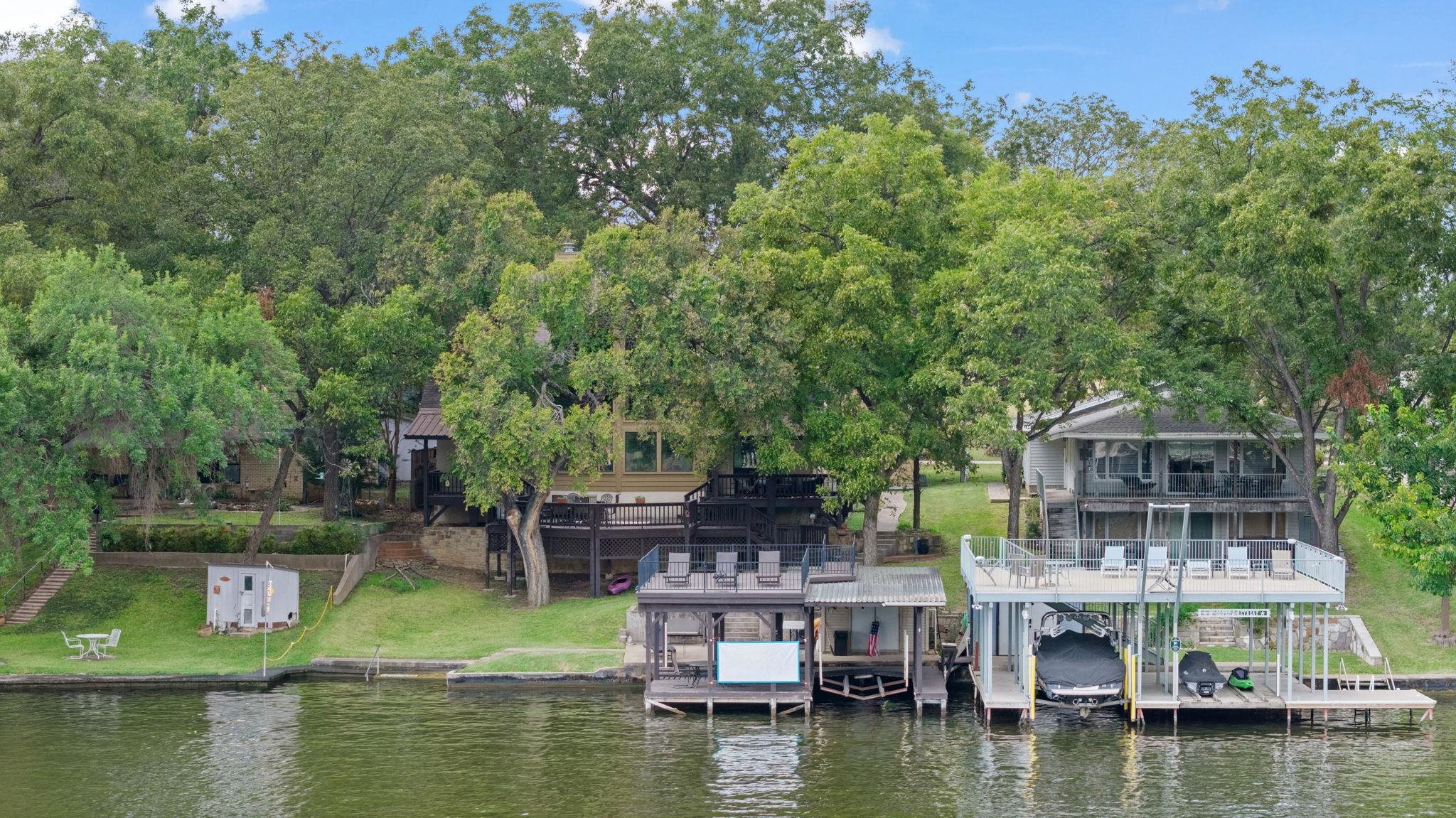 2530 Williams Lakeshore