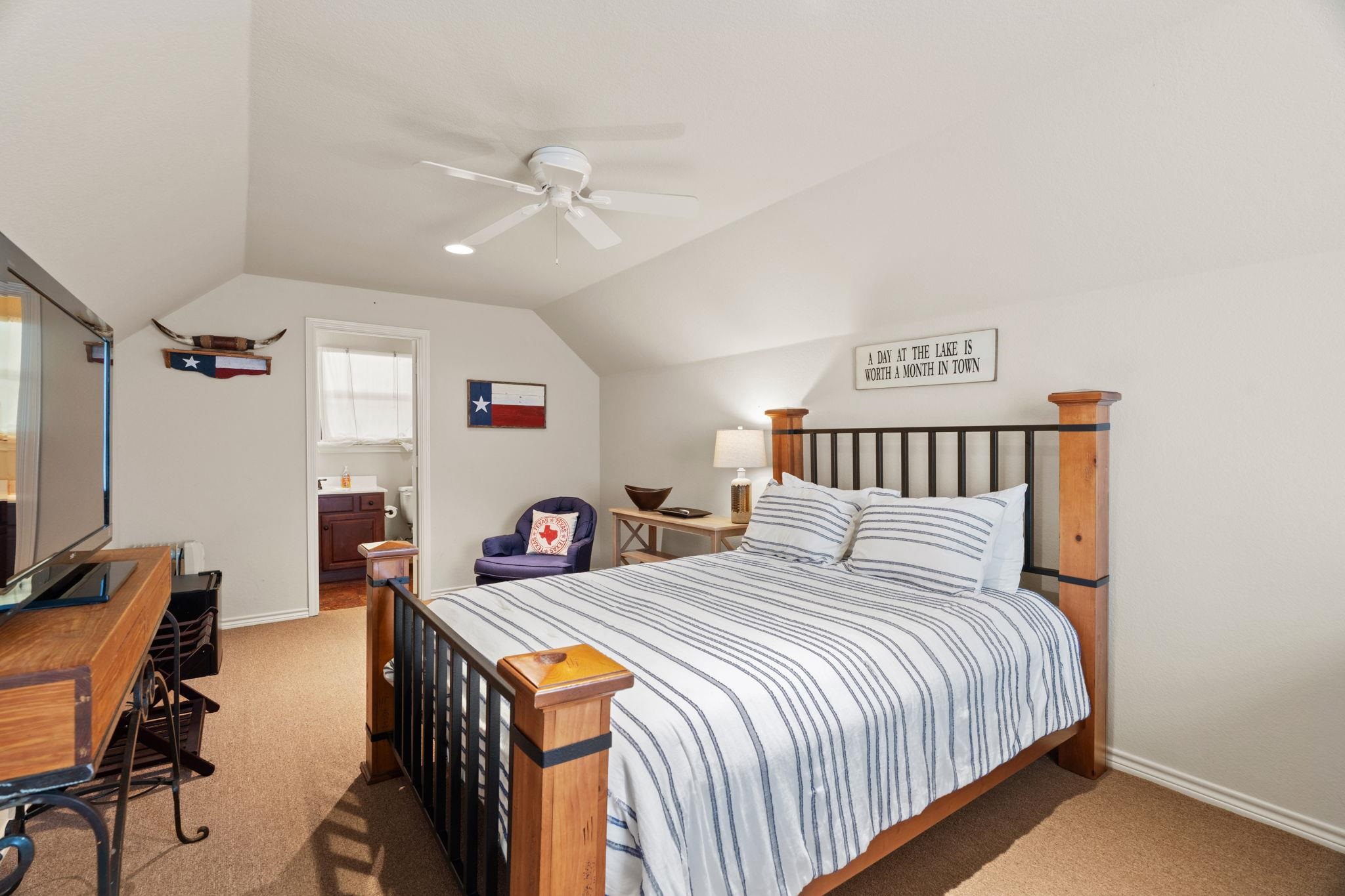 2530 Williams Lakeshore