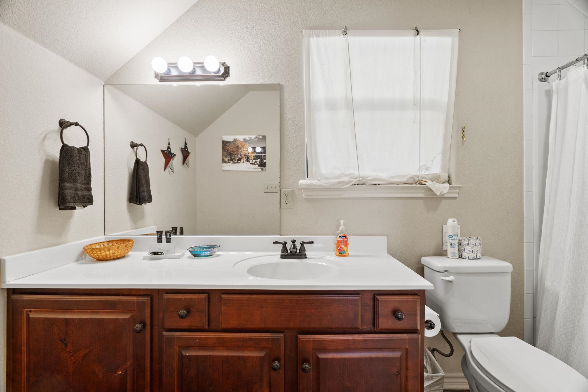 2530 Williams Lakeshore