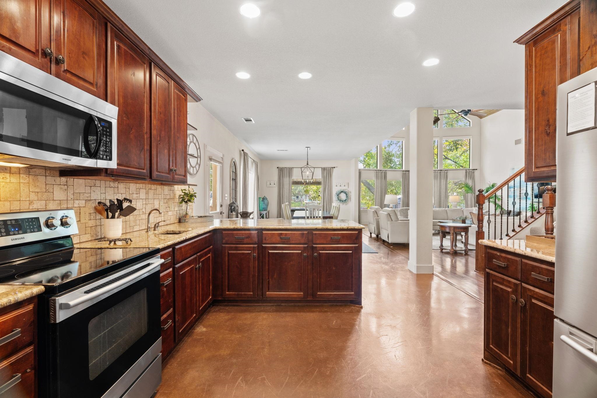 2530 Williams Lakeshore