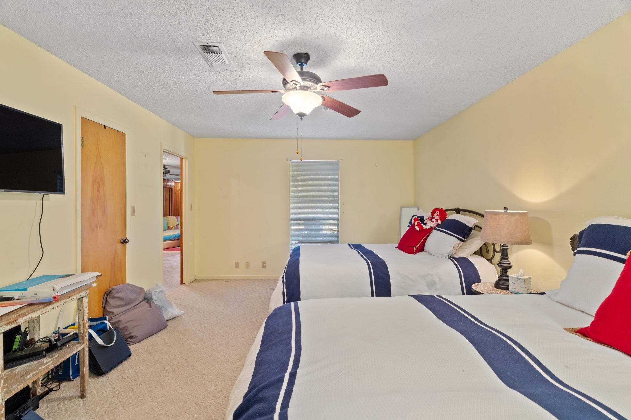 2510 Oak Trail
