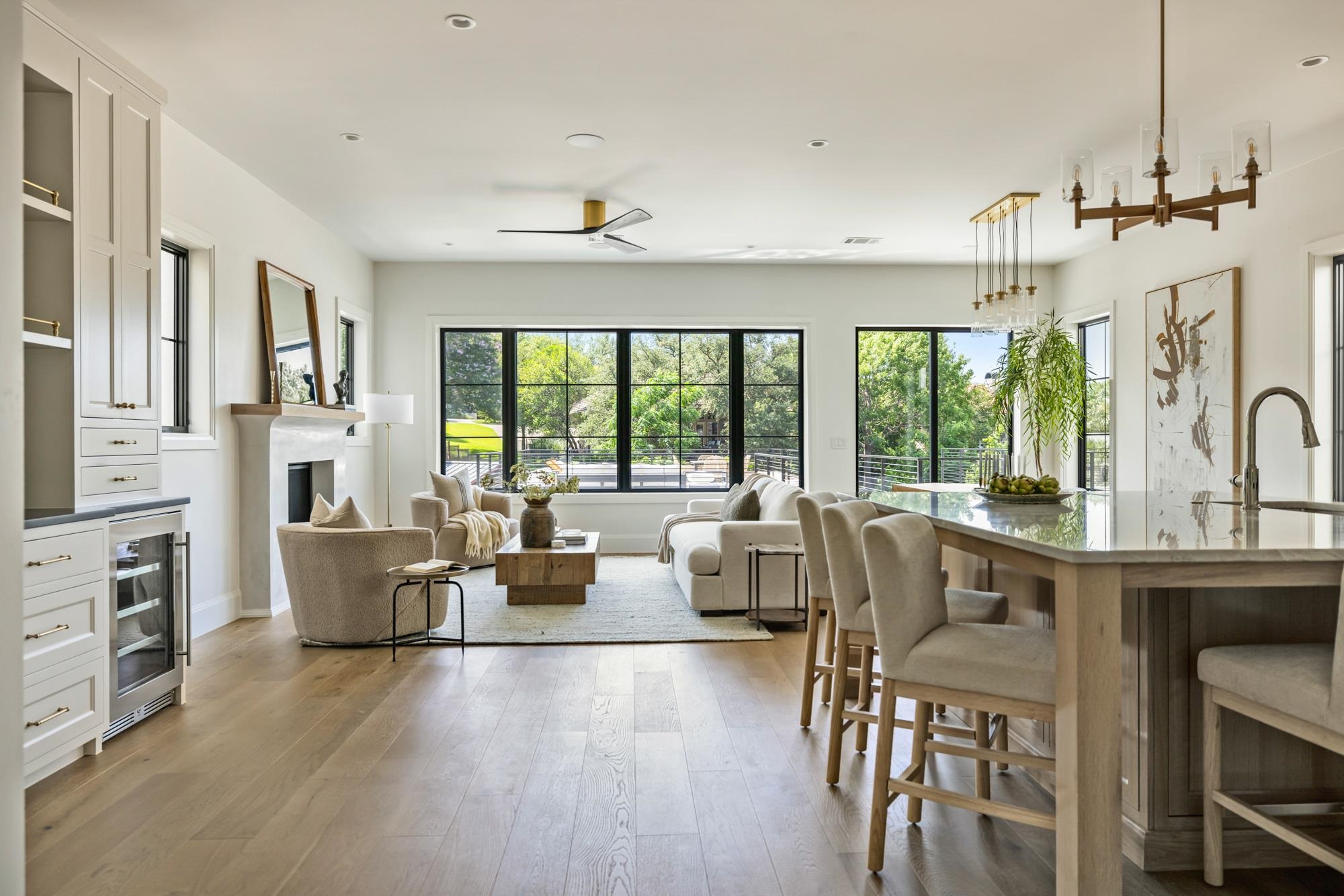 701-B Hi Circle North Drive