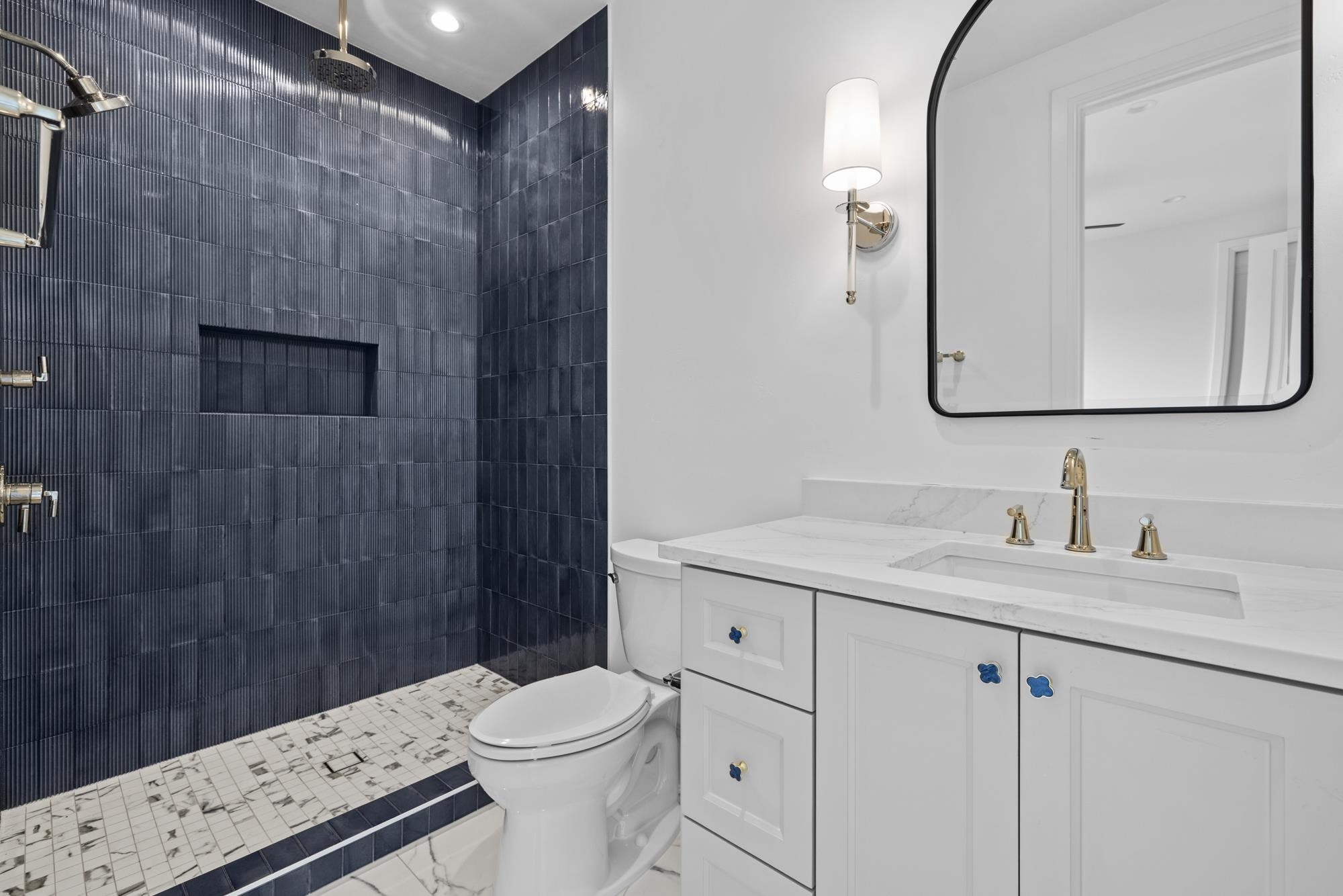 701-A Hi Circle North Drive