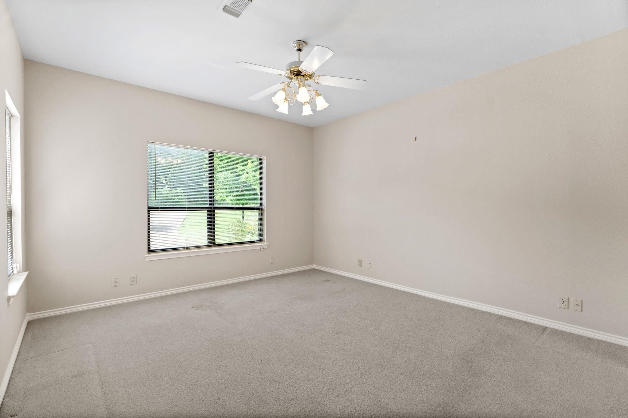 602 Hi Circle South
