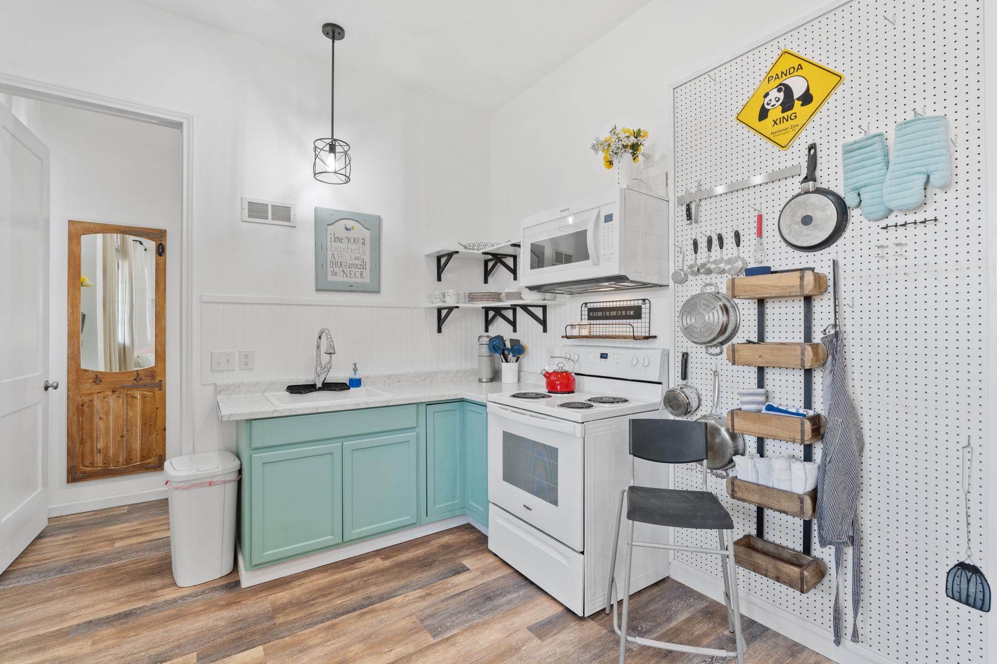 452 Southwick Ranch Rd