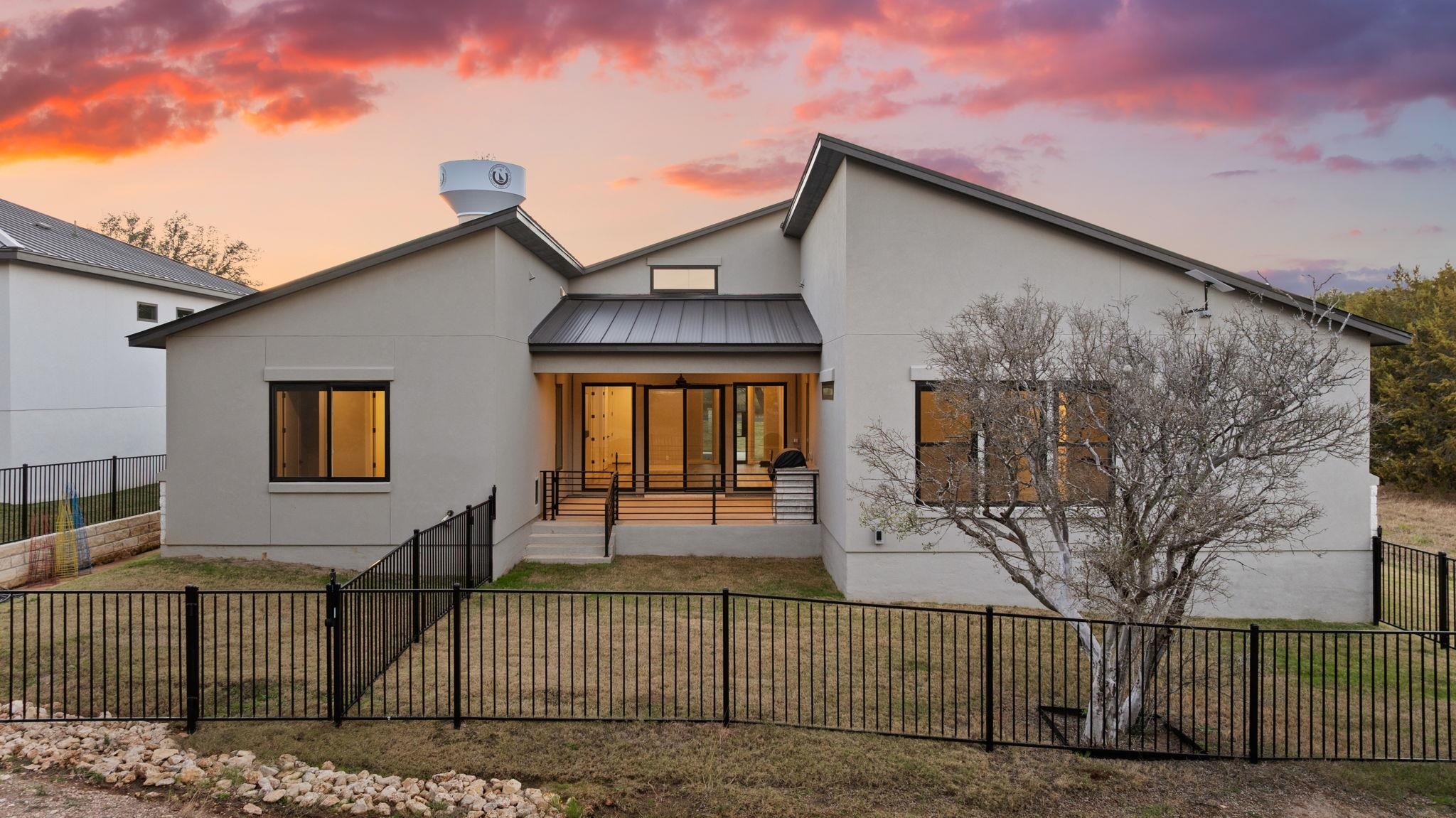 612 Broken Hills