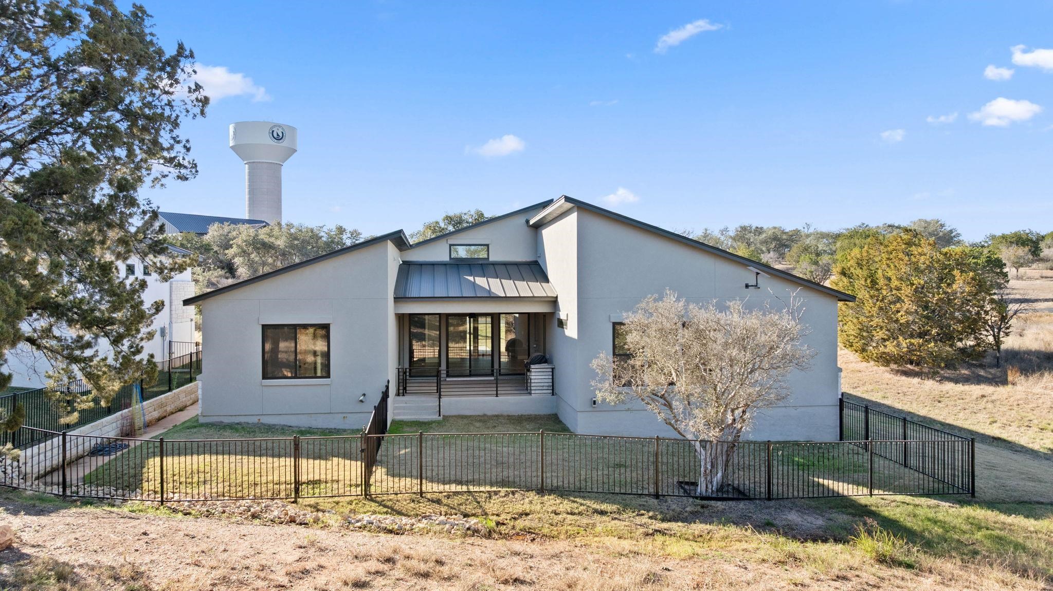 612 Broken Hills