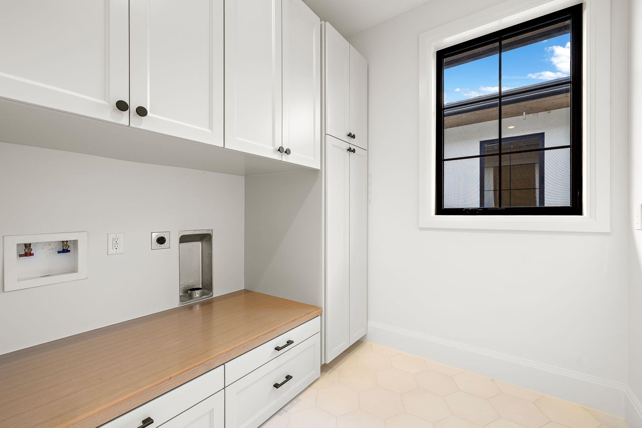 701-D Hi Circle North Drive