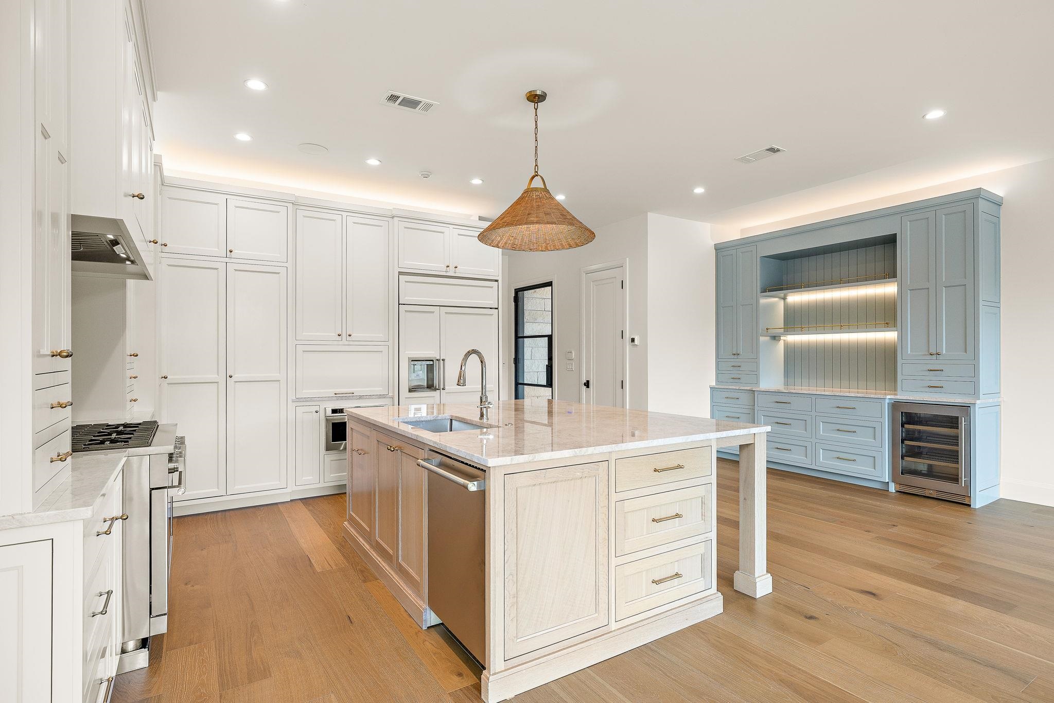 701-D Hi Circle North Drive