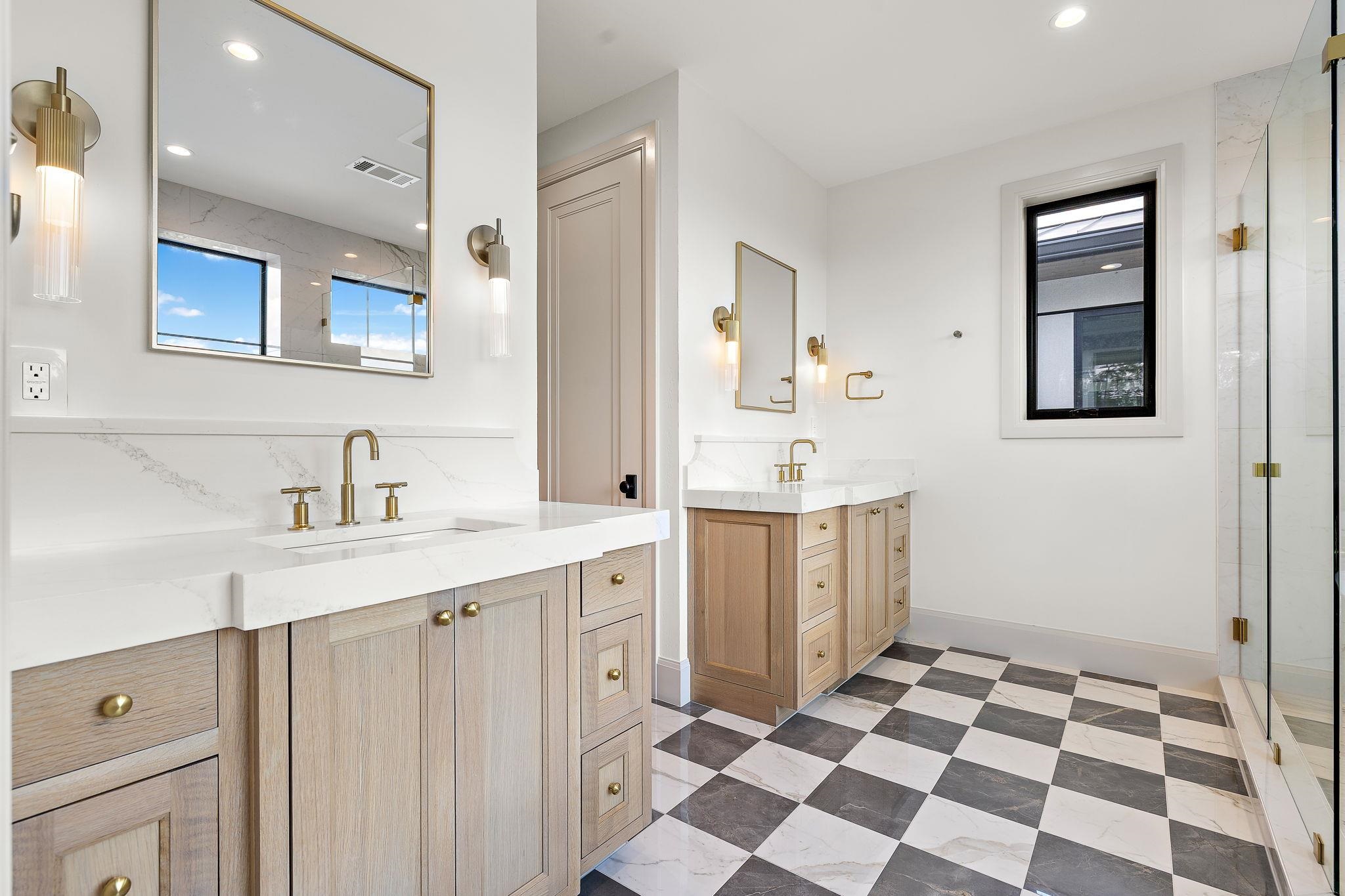 701-D Hi Circle North Drive