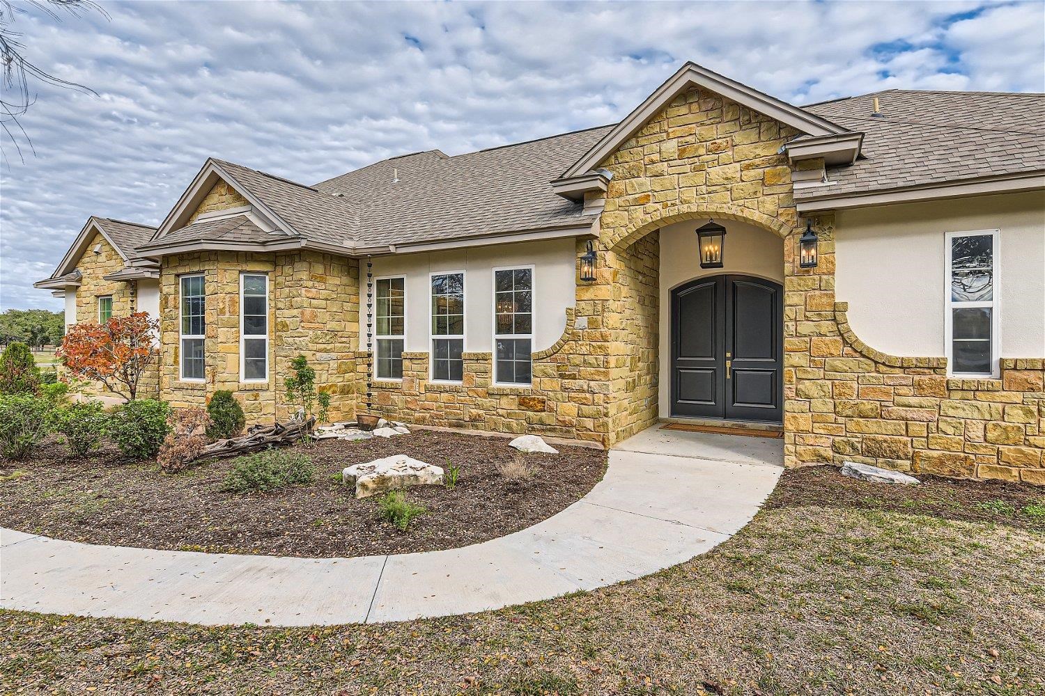 113 Vista View Trail